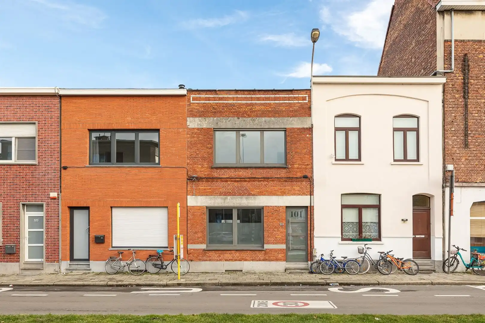 Huis foto {{pictureIndex}}