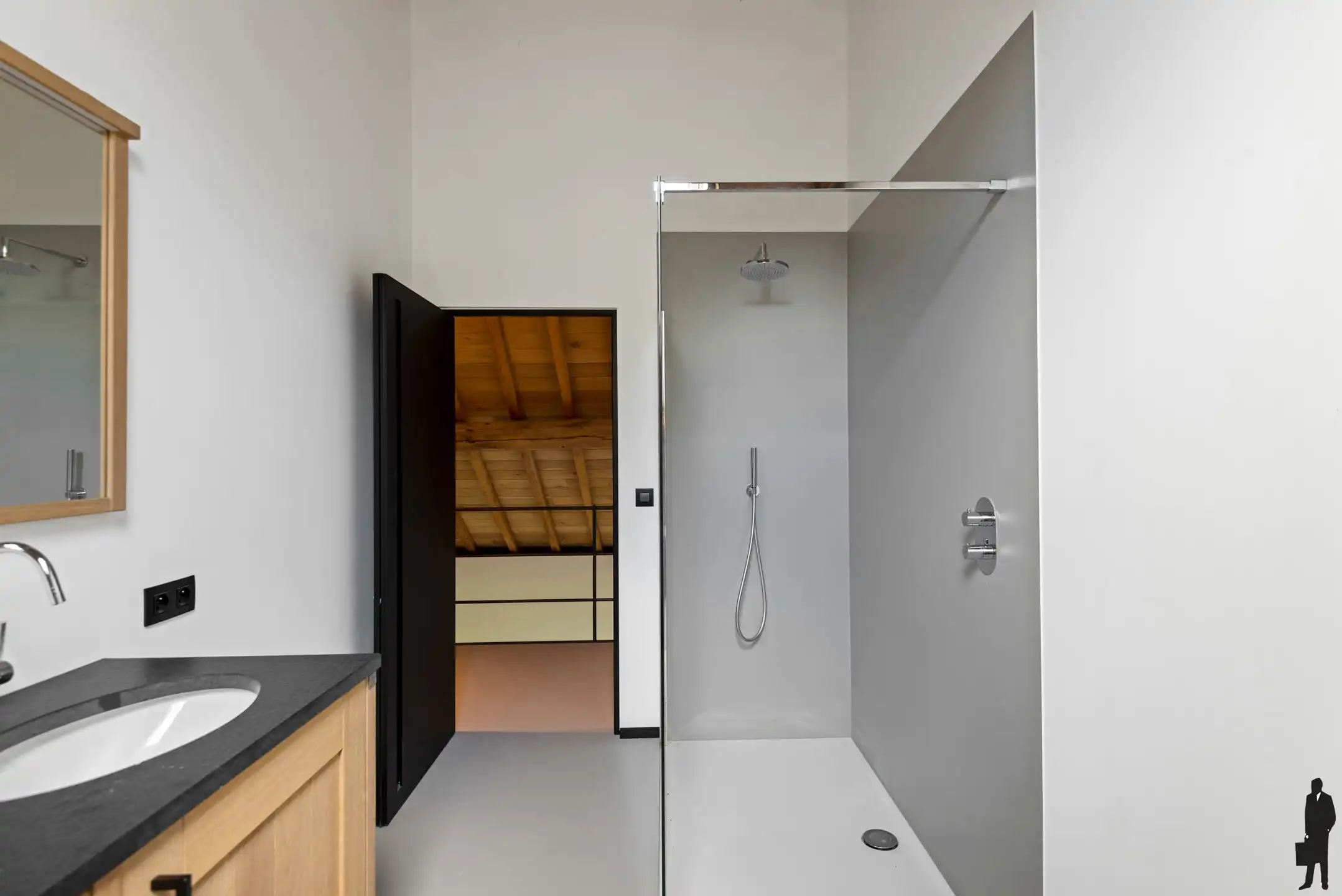 Gerenoveerde BEN hoeve in agrarisch beschermd gebied te Hove foto 26