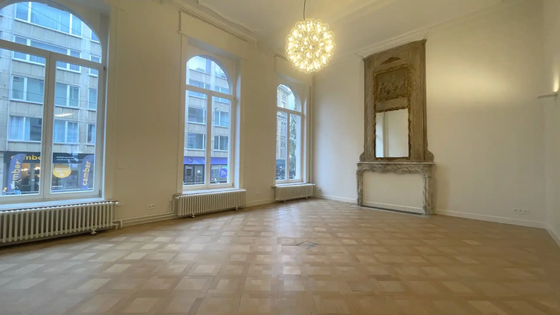 Exclusief kantoorgebouw te huur dichtbij de Leien in Antwerpen foto 4