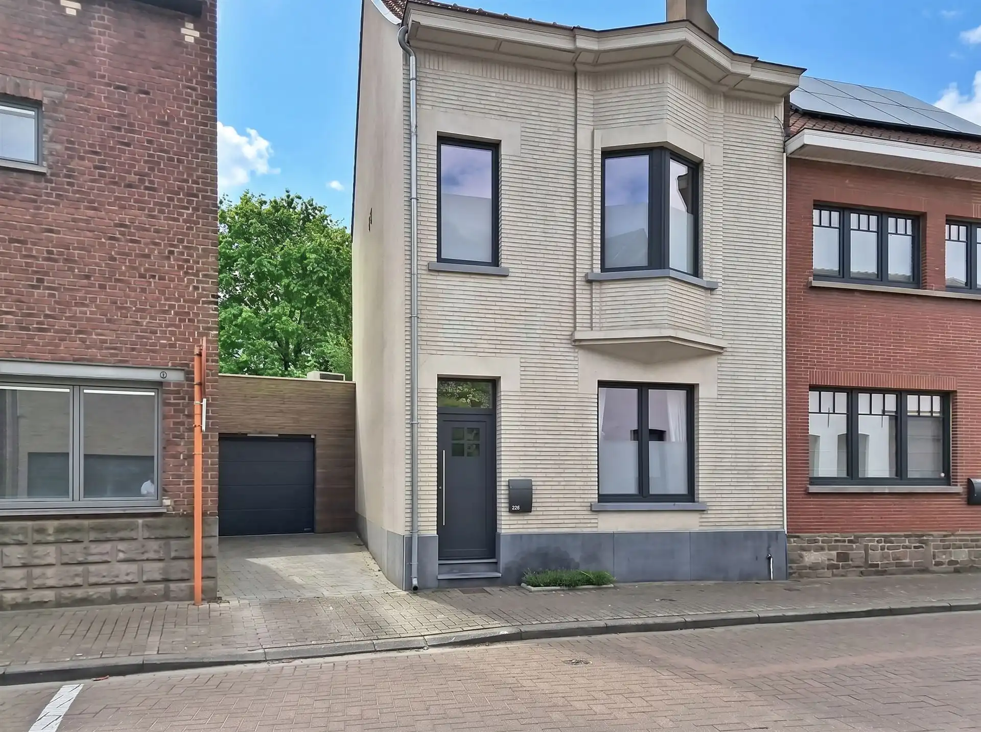 Volledig gerenoveerde woning met geweldige tuin op 28a 34ca foto 35