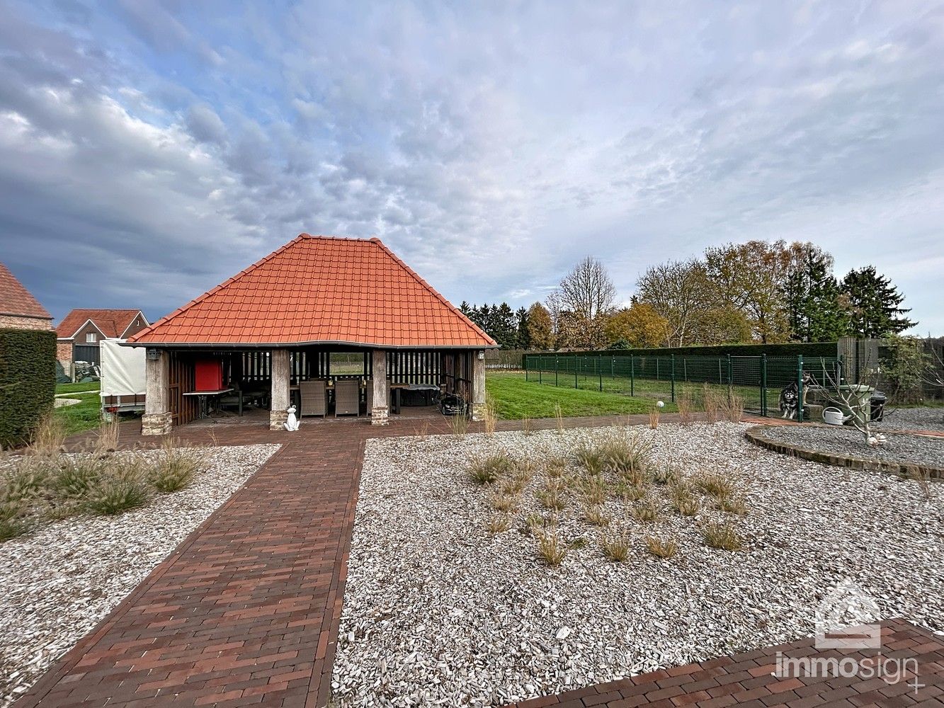 Karaktervol landhuis op 2318 m² in groene, rustige omgeving foto 46