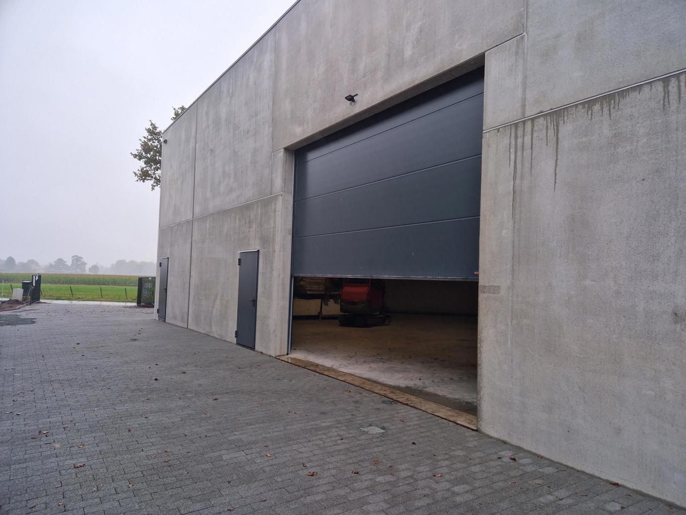 Commerciële ruimte te huur foto {{pictureIndex}}