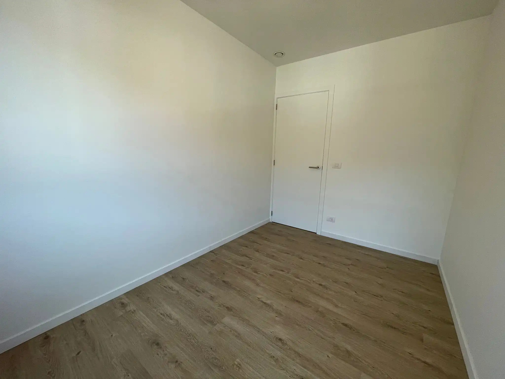 Mooi en recent appartement met 2 slpks. en parkeerplaats foto 13