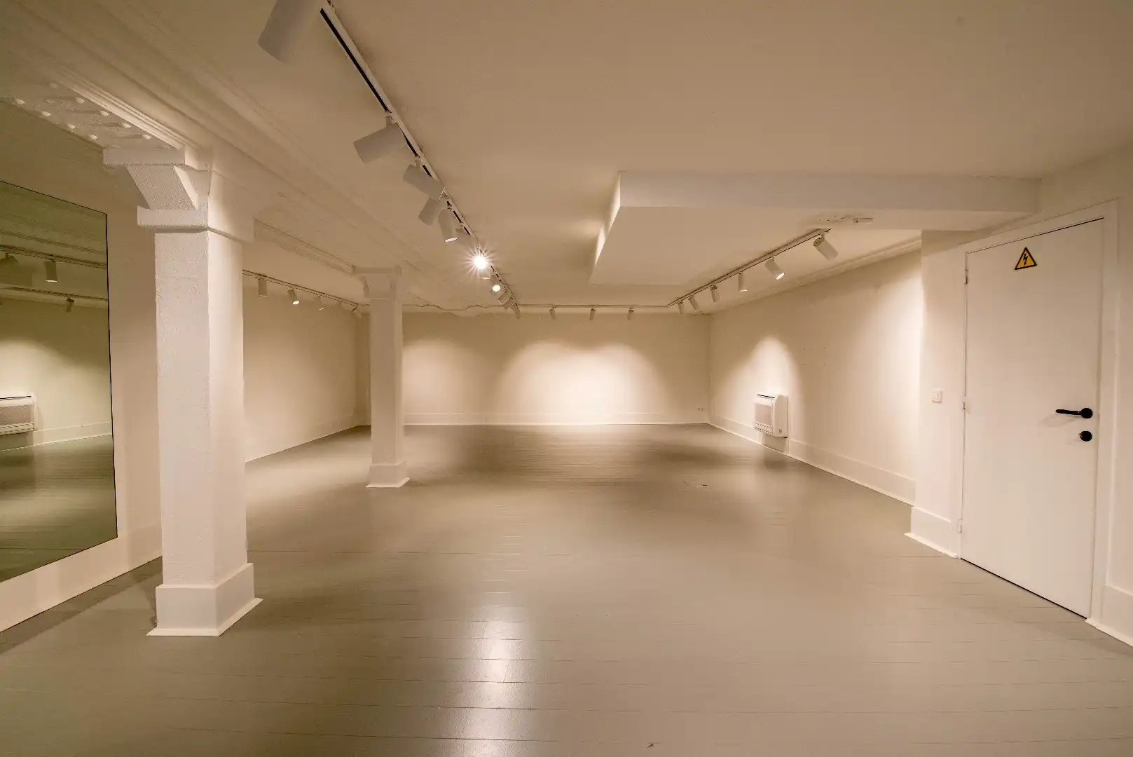 Kipdorp 23 - Veelzijdig kantoor/showroom met parking foto 13