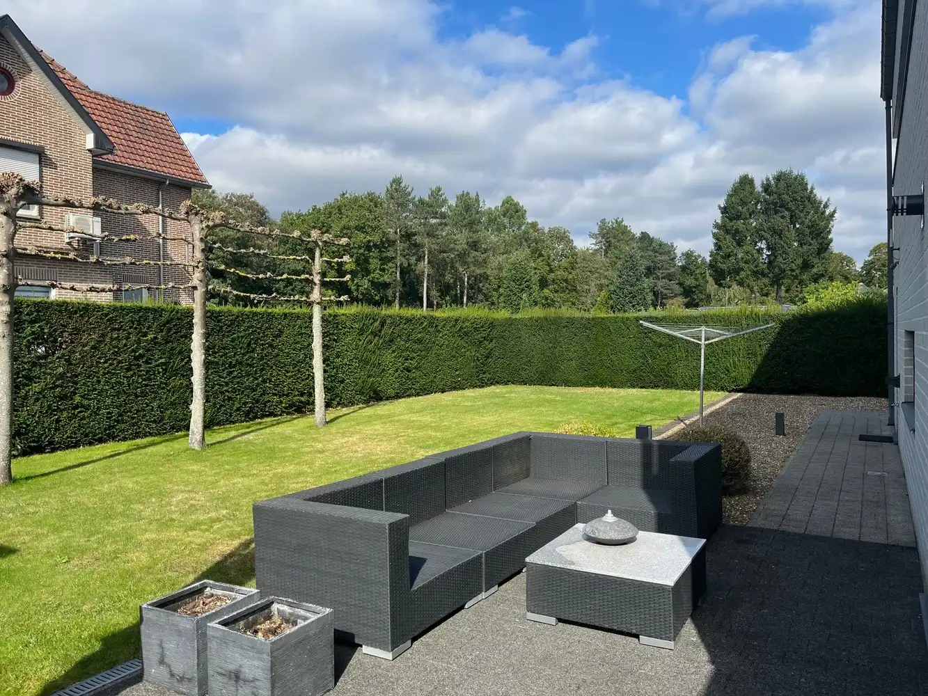 Licht, ruimte en luxe: energiezuinige, recente villa met 5 slk te koop in Maasmechelen! foto 24