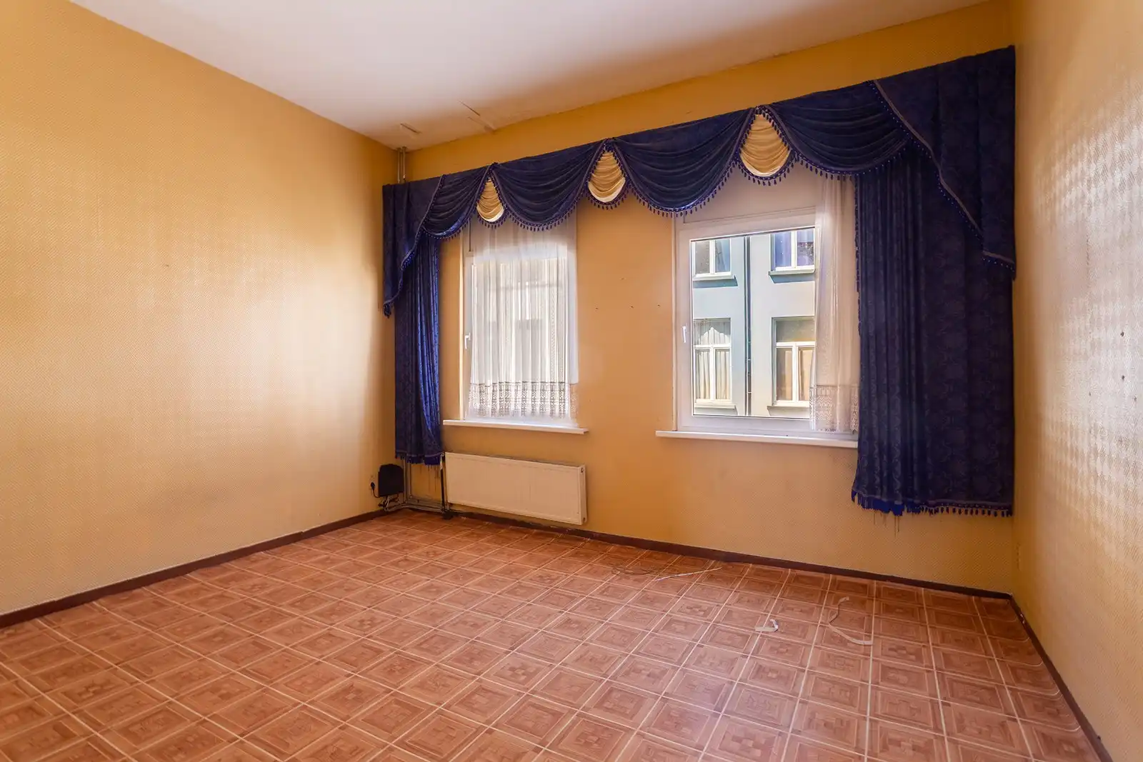 Karaktervolle voorgevel met leuke buitenruimte foto 8