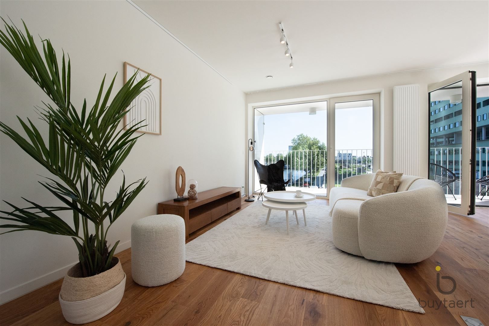 Luxe 3 slpk appartement met een gigantisch terras met zicht op het Kempisch dok. foto 4