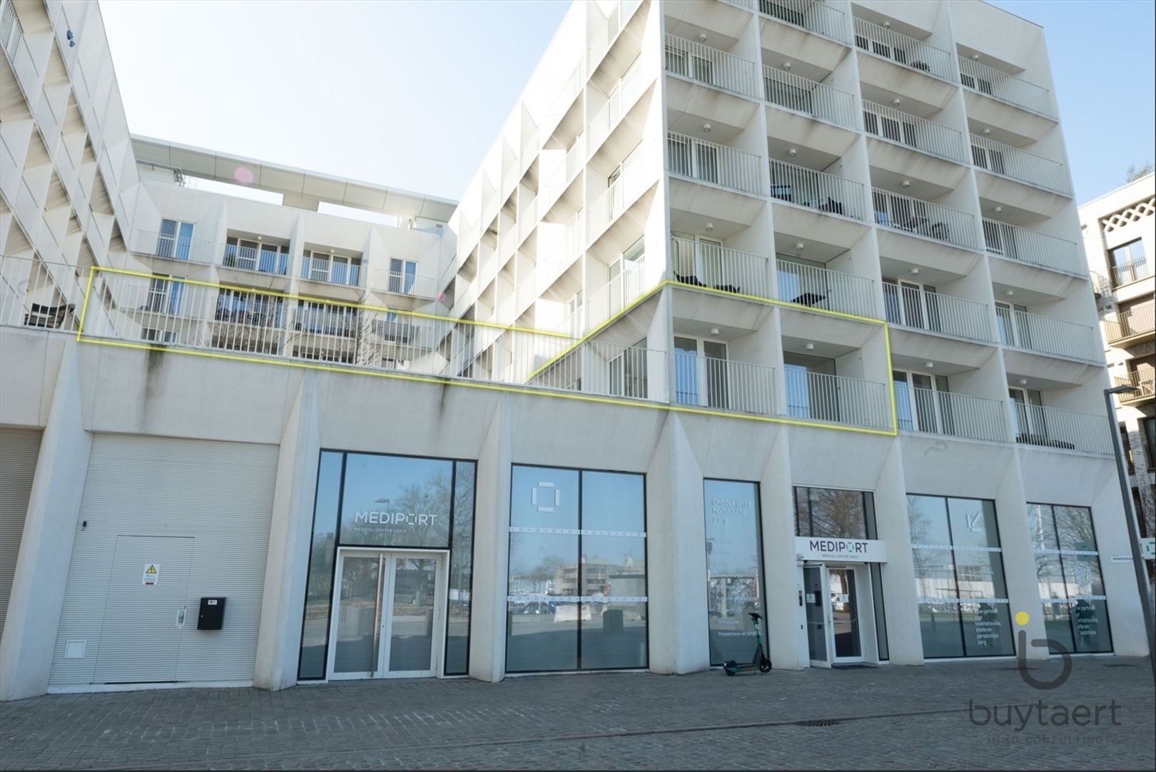 Luxe 3 slpk appartement met een gigantisch terras met zicht op het Kempisch dok. foto 4