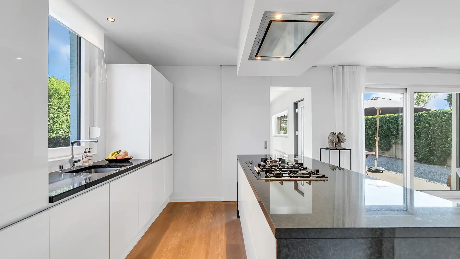 Instapklare en gerenoveerde woning met 3 slpkrs te As foto 10