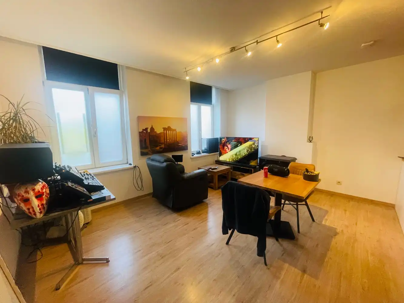 Brugge centrum, Superleuke ligging , vlakbij de Vestingen, het station en 't Zand Gezellig lichtrijk  appartement met 1 slaapkamer en mooi terras foto {{pictureIndex}}
