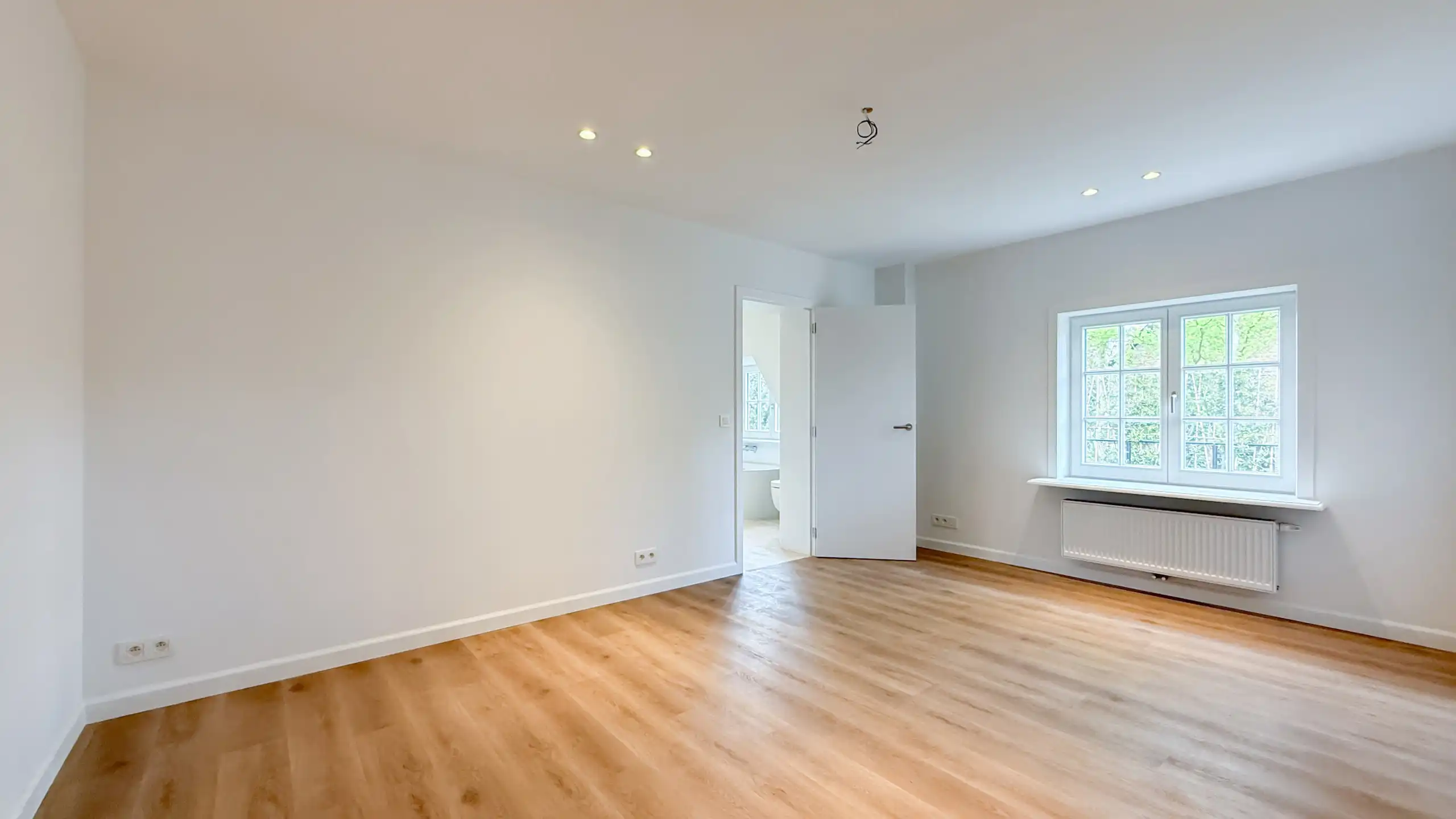 Stijlvolle halfopen villa met zonnige tuin in het Zoute foto 17