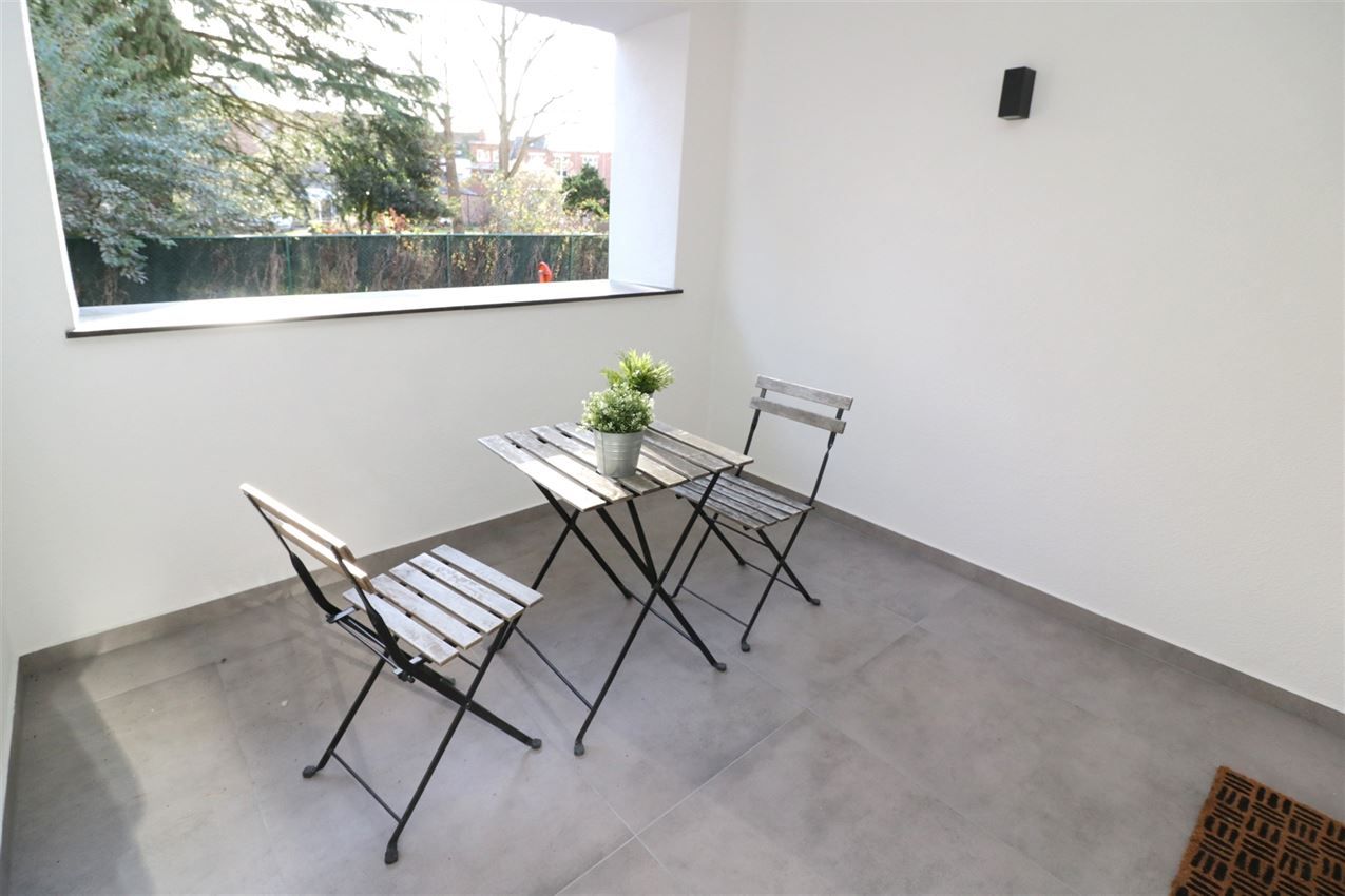 gerenoveerd, energiezuinig, inpandig Zgericht terras en garage foto 2