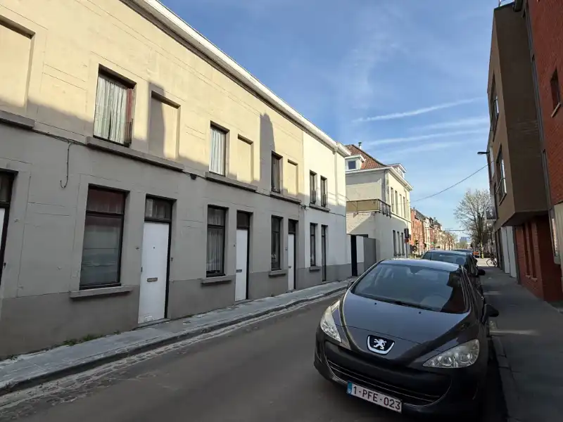 Instapklare woning nabij Miljoenenkwartier en Sint-Pietersstation foto 2