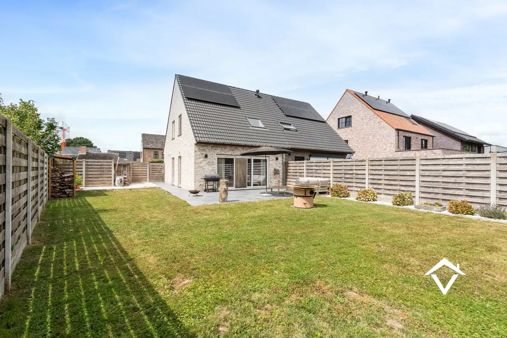 Recente halfopen bebouwing (2019) in rustige, doodlopende straat te Koekelare foto 25