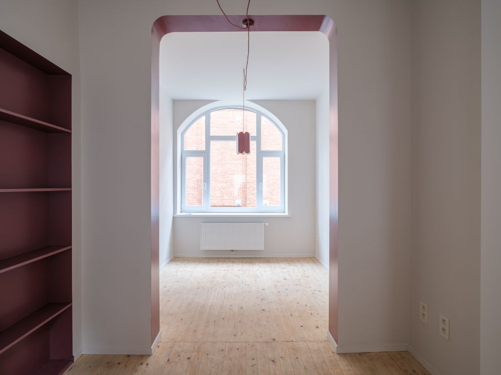 Centrum Gent – Instapklare en karaktervolle burgerwoning met 3 slaapkamers, 2 badkamers, buitenruimte en polyvalente sous-sol. foto 3