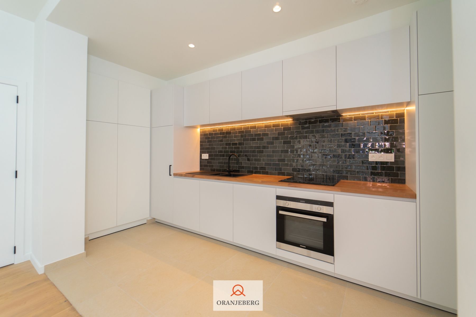 Gerenoveerd ruim duplex appartement met 2 slpk's foto 11