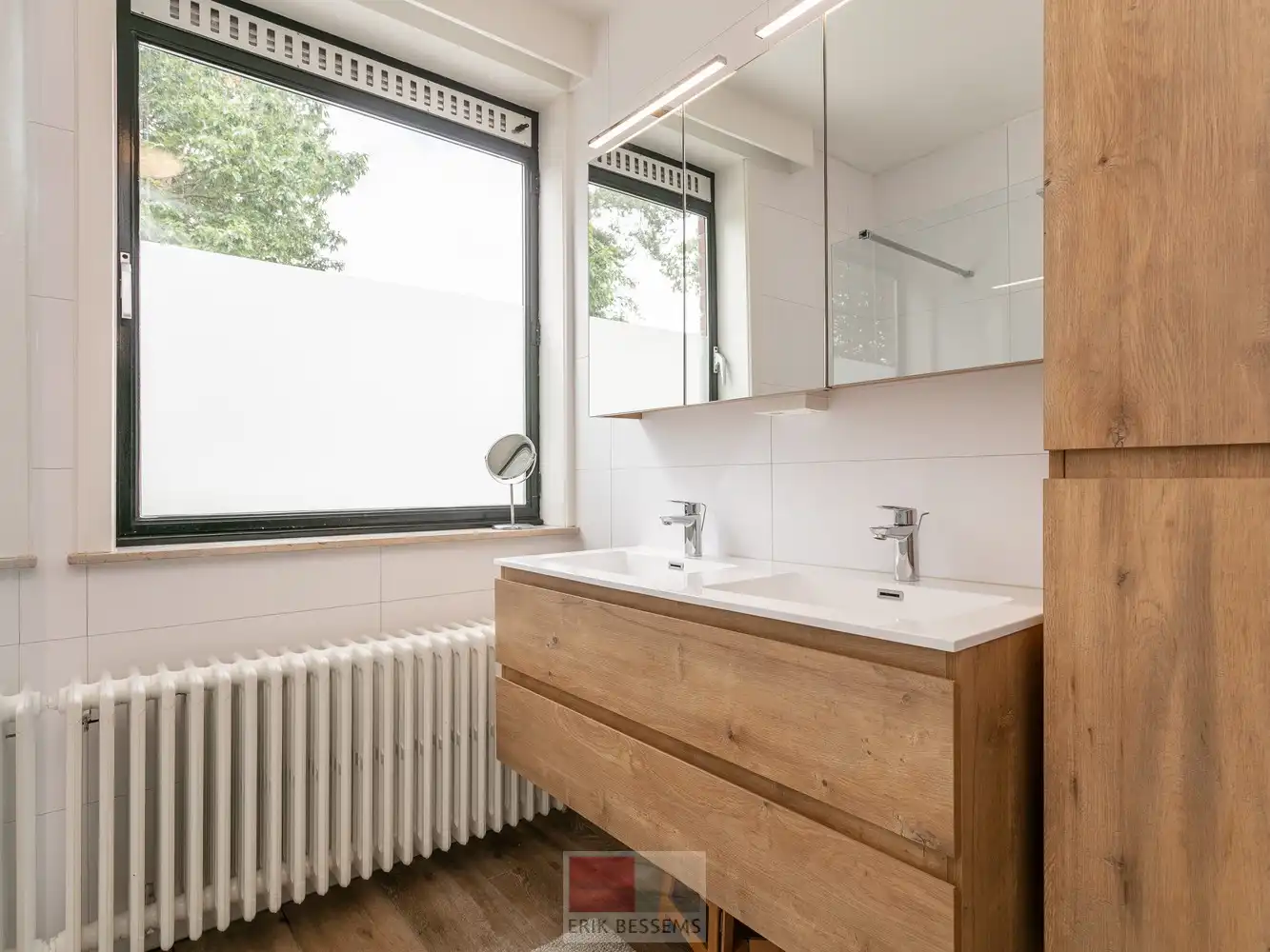Instapklare, volledig onderkelderde bungalow, gelegen op een royaal perceel van 731 m², met een bewoonbare oppervlakte van ca. 159 m². foto 13