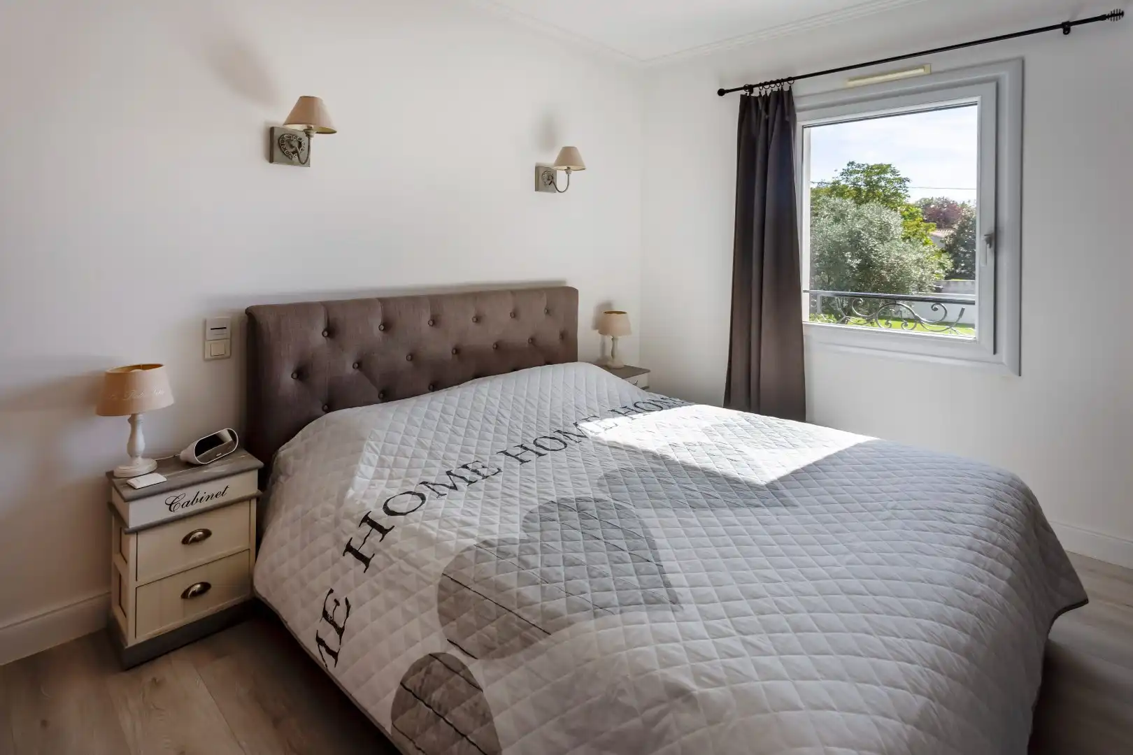 Unieke woning met karakter en een grote garage op uiterst rustige ligging in Mouthiers-sur-Boëme foto 8