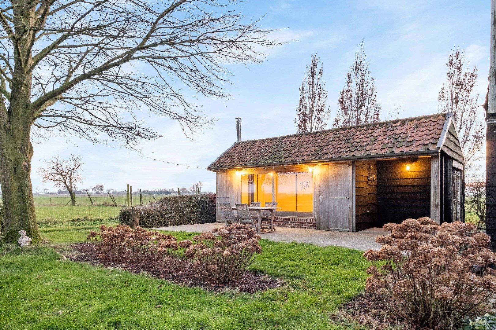 Charmante hoeve met weide te koop in Poperinge foto 4