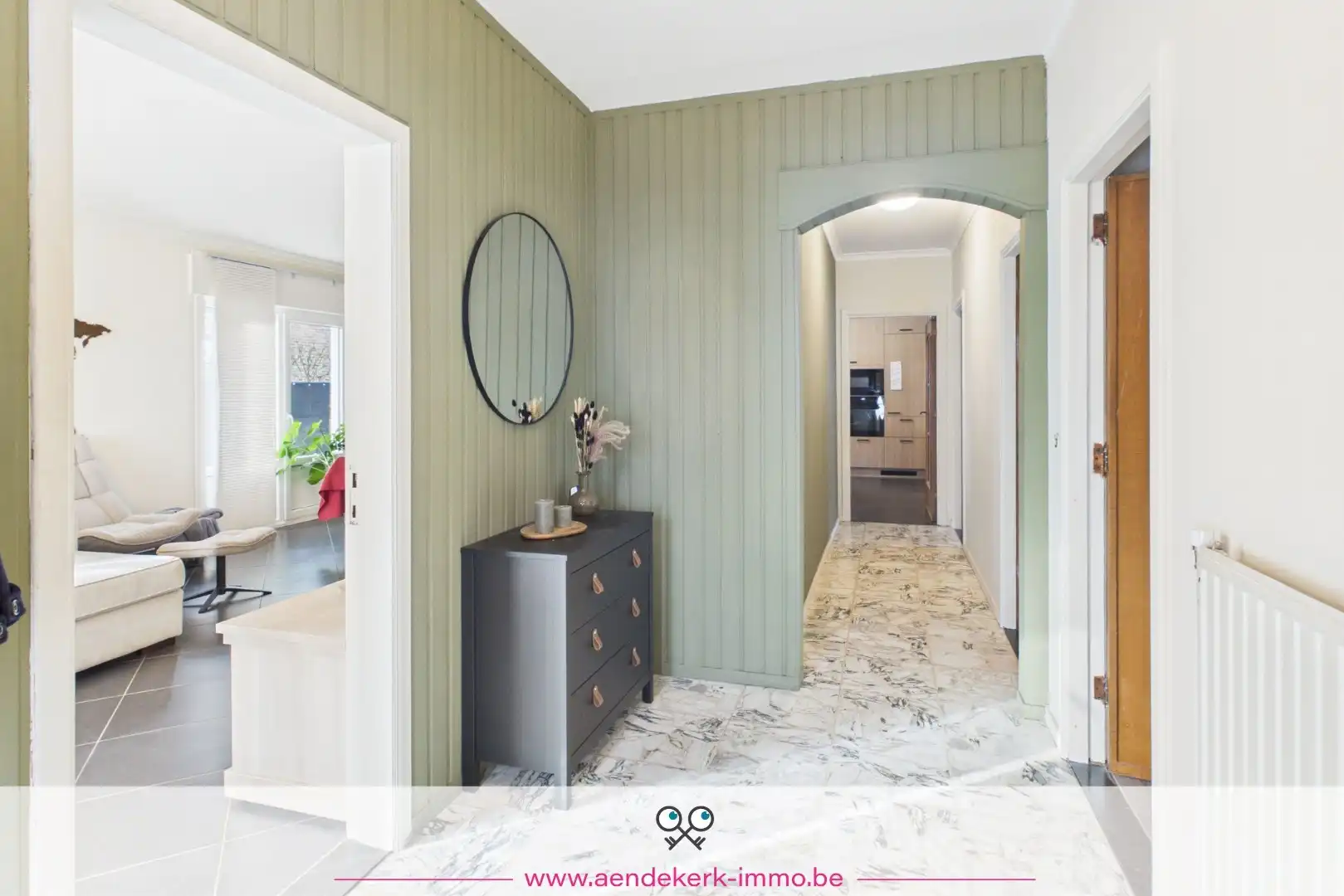 Ruime gezinswoning met 6 slaapkamers en tuin met zwembad in Kessenich foto 3