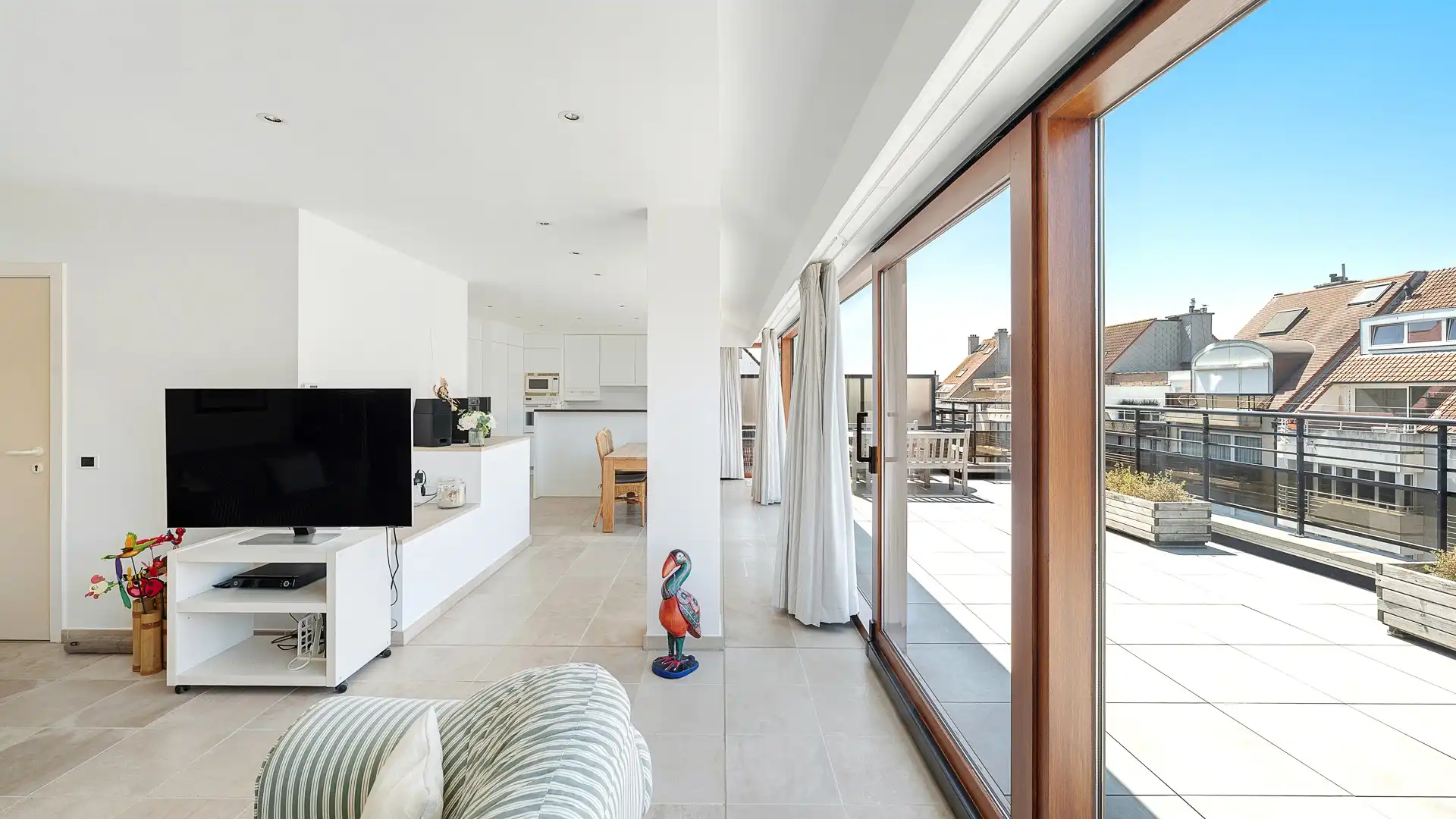 Sublieme penthouse met 12 meter gevelbreedte en riante terrassen foto 7