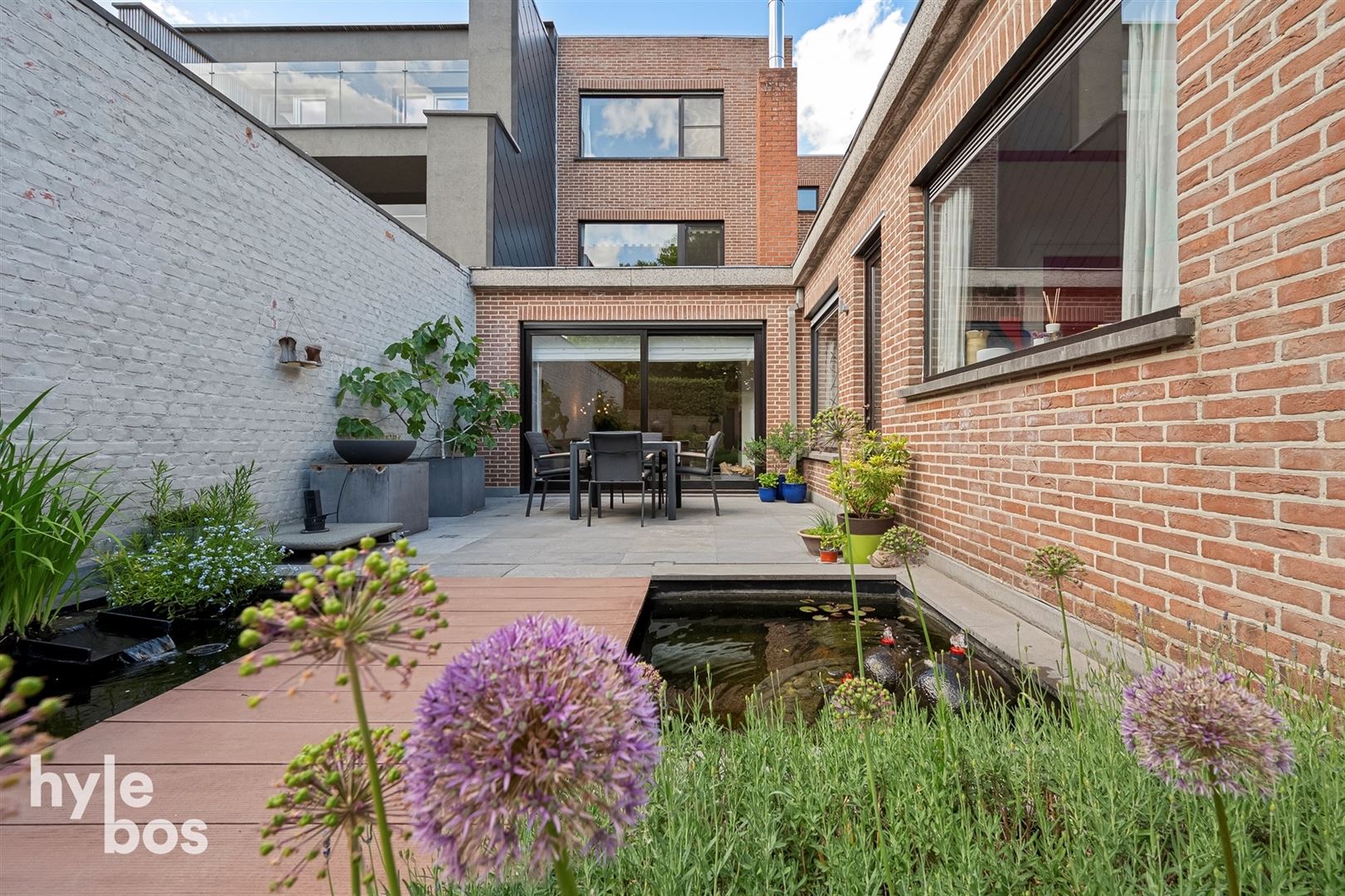 Stijlvolle ruime woning met praktijk & stadstuin foto 28