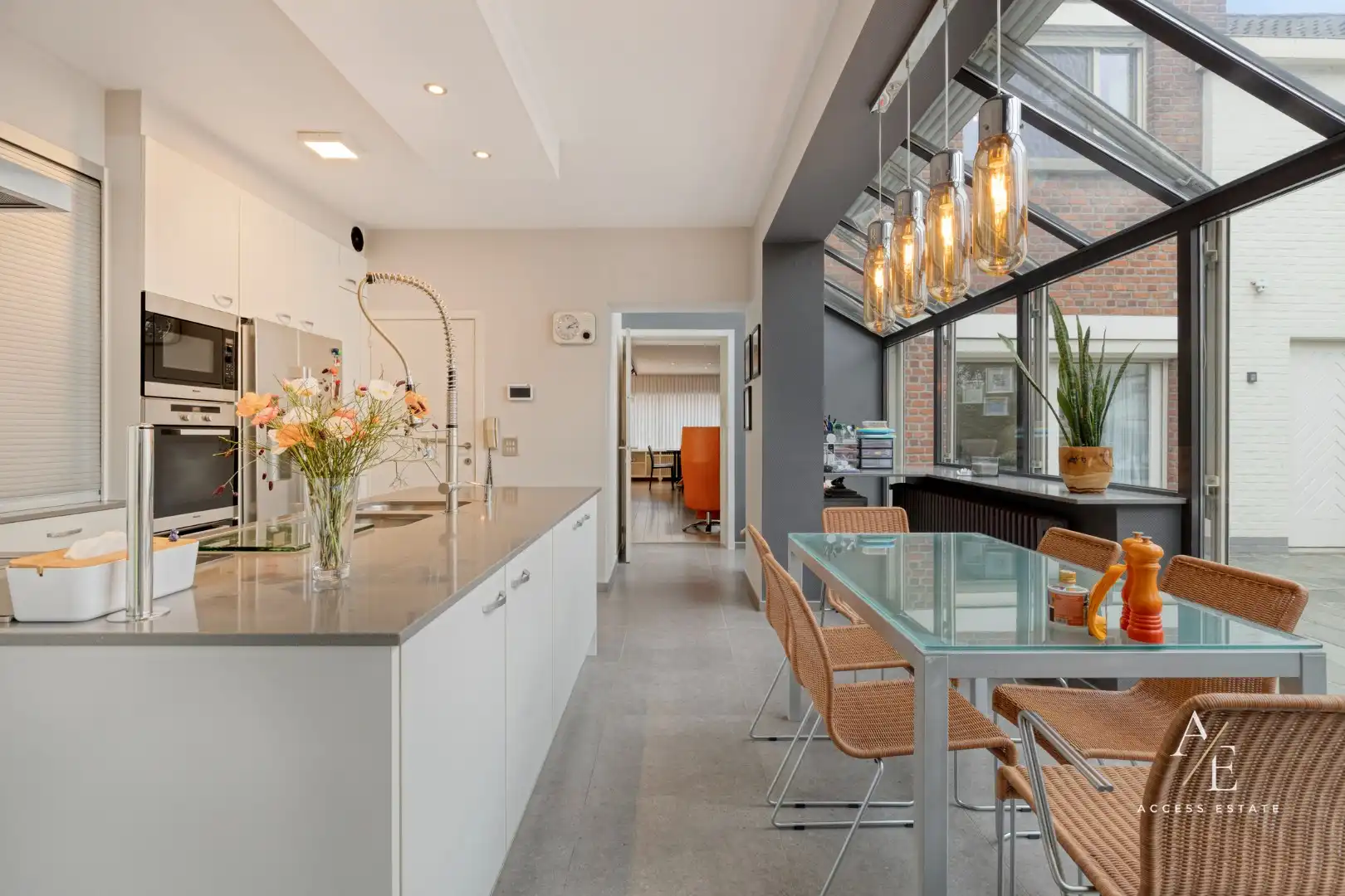 Ruime gezinswoning (327m²) met zonnige, rustige tuin zonder inkijk in Beveren-Leie foto 10