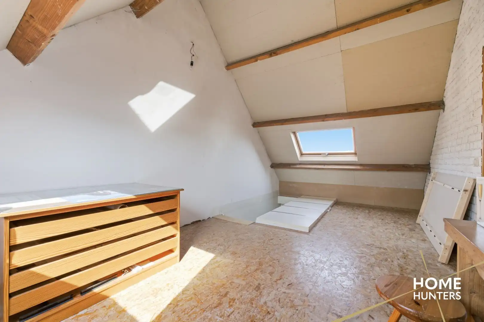 Veelzijdige woning met handelsruimte, 4 slaapkamers, grote garage en zonnige tuin op 497 m² foto 27