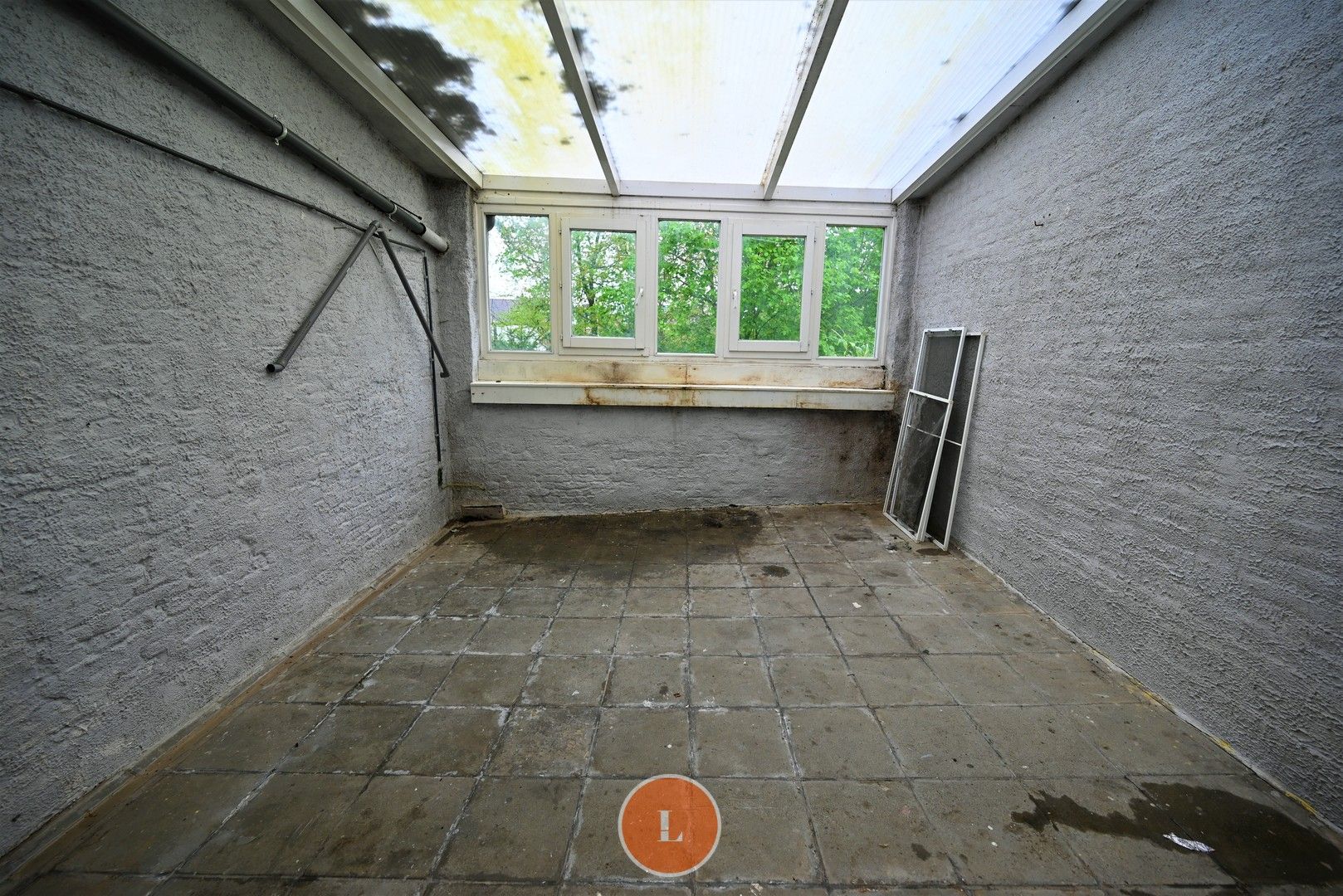 Opbrengsteigendom met 2 appartementen en 2 garages foto 9