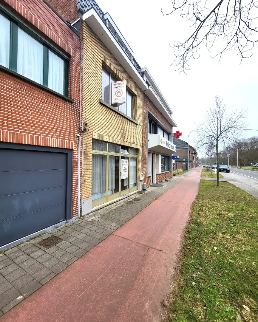 Te renoveren (handels-)woning. foto 21