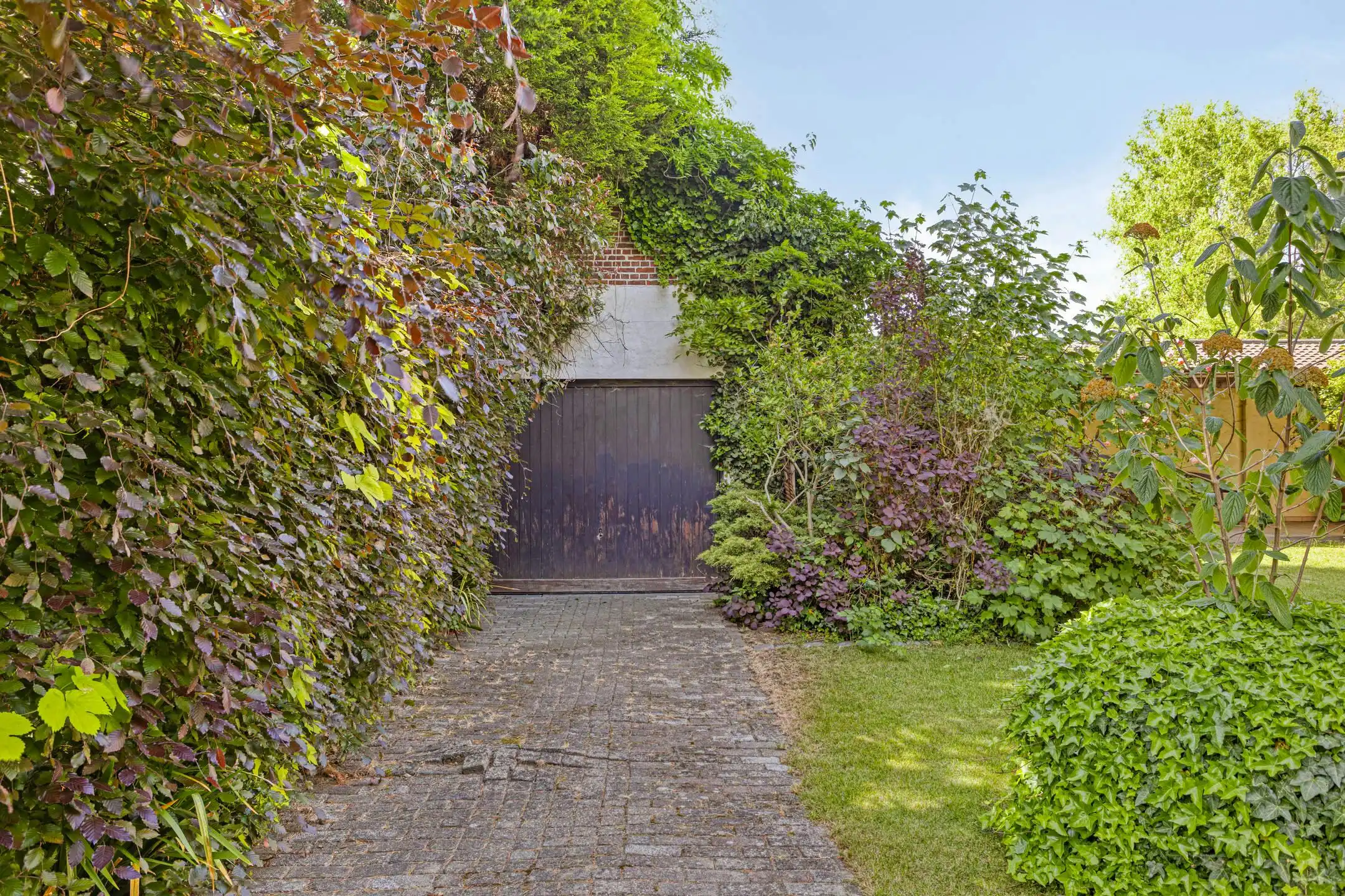 Deels te renoveren villa of tweewoonst met parktuin in Boom foto 37