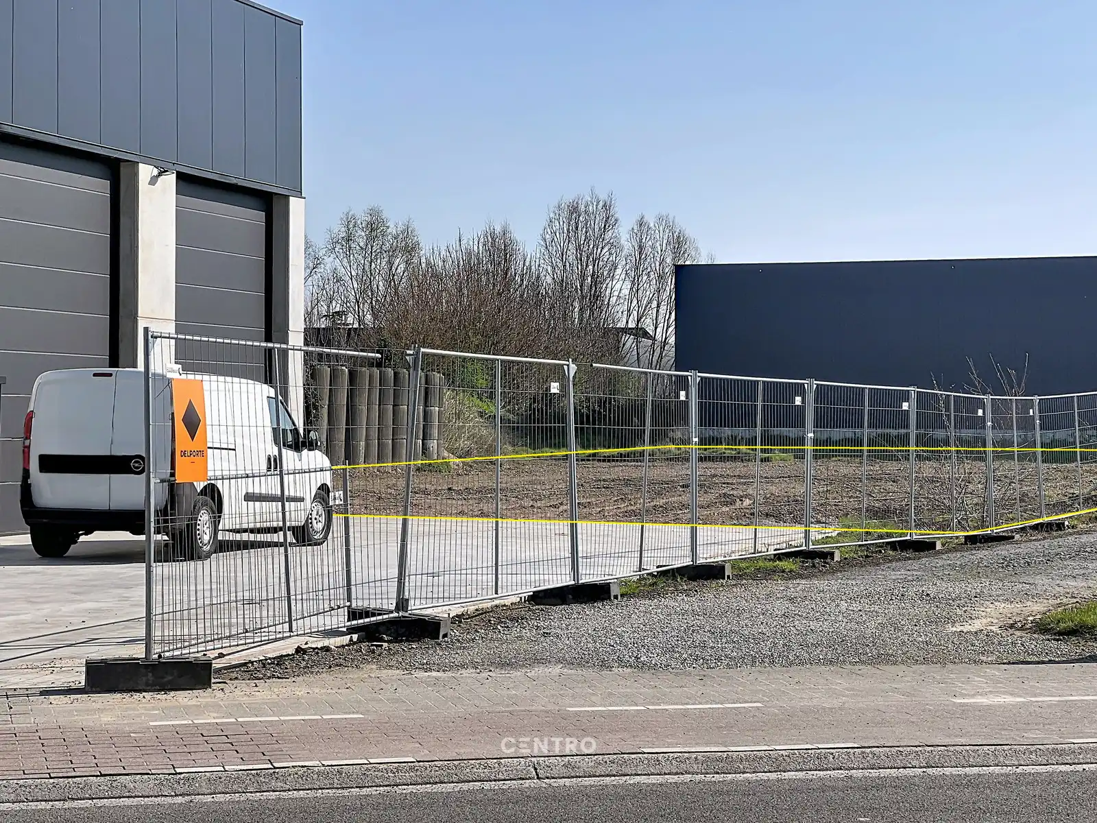Braakliggende grond voor de bouw van MAGAZIJN(EN) mét of zonder woning. Géén bouwverplichting! foto 9