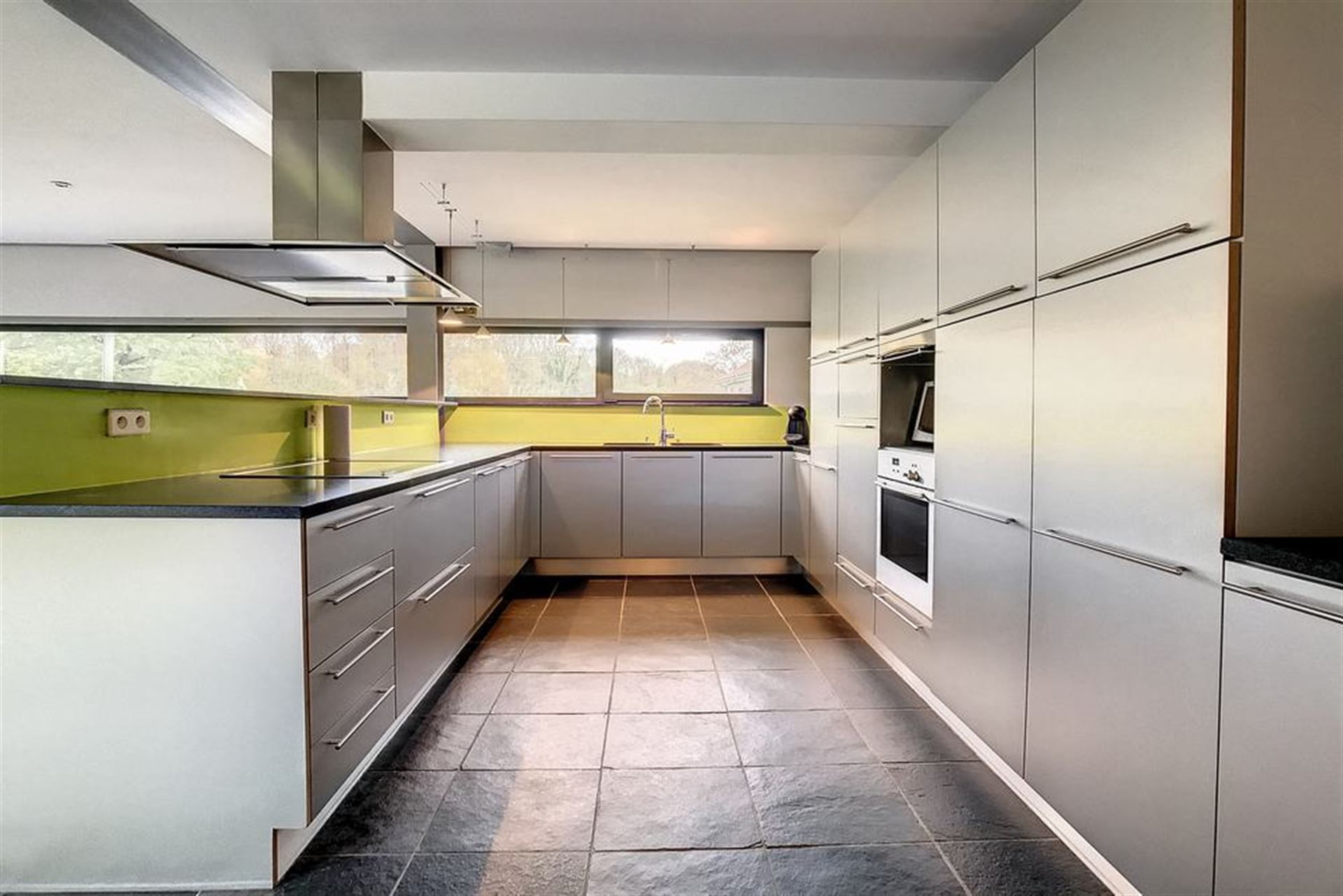 Mooie alleenstaande villa foto 12