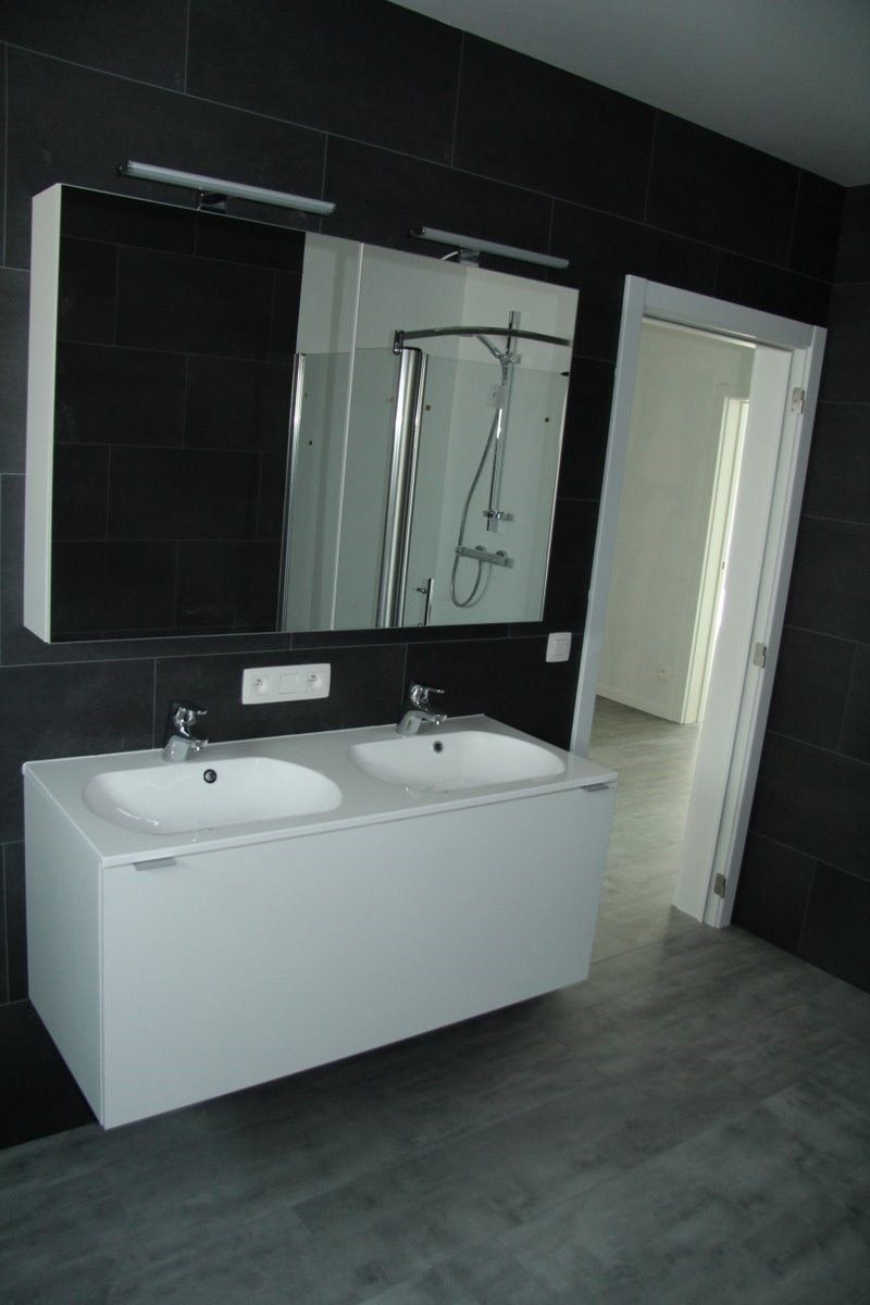 Uiterst ruime, recente woning met 3 slk, garage en tuin in centrum Berlare foto 18