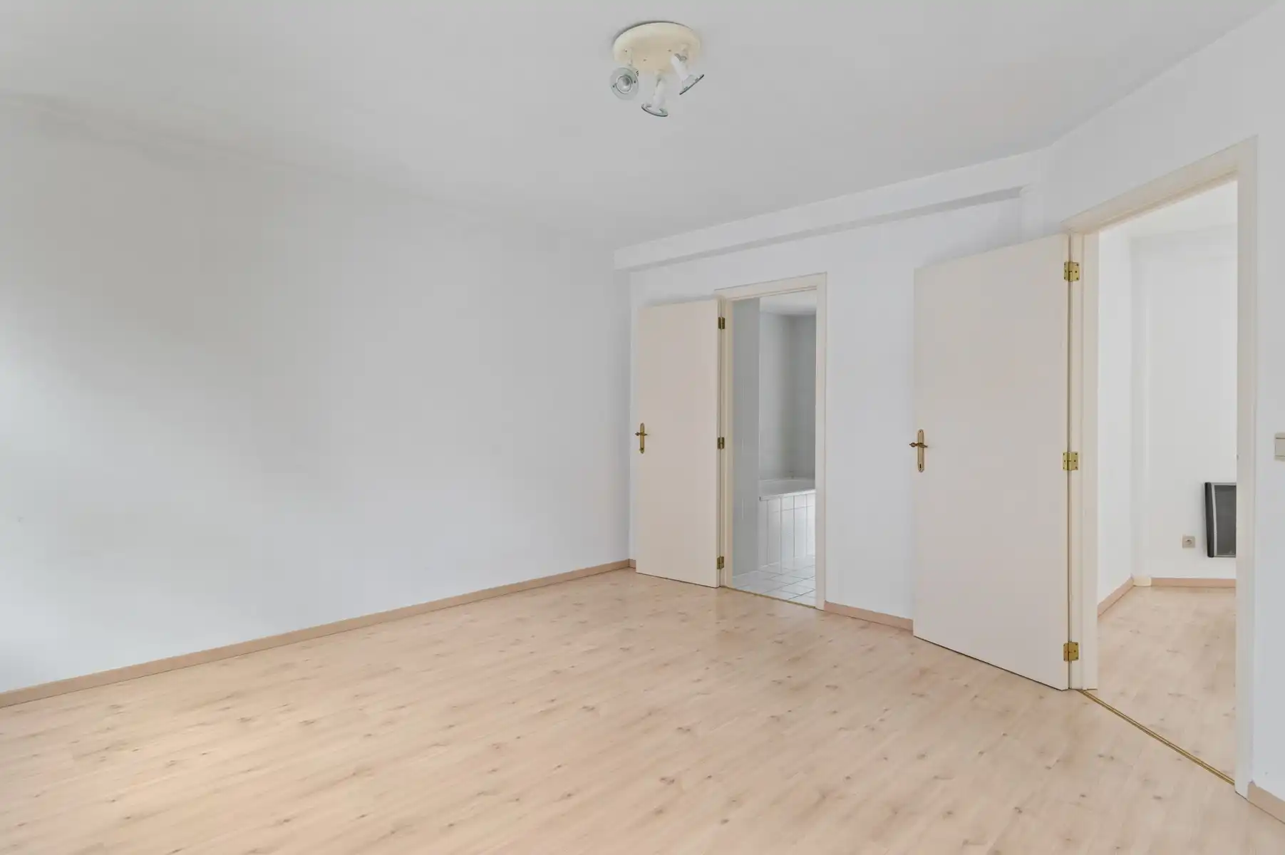 Appartement met terras en staanplaats in karaktervol historisch gebouw foto 16
