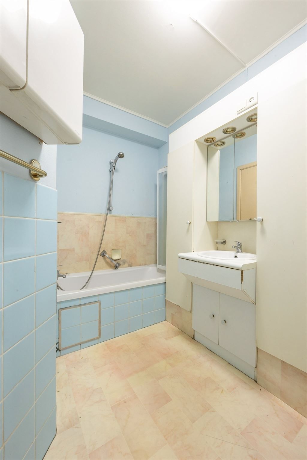 Licht appartement met weids uitzicht foto 10