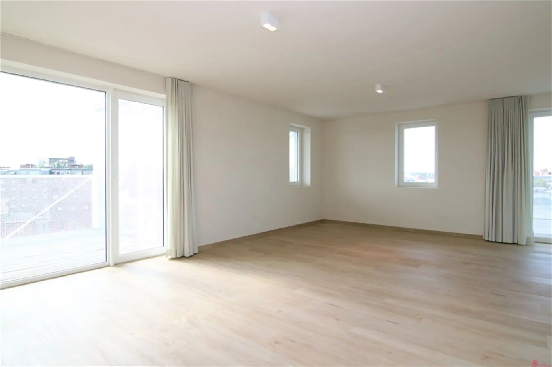 Instapklaar appartement met prachtig zicht op de Leie foto 3