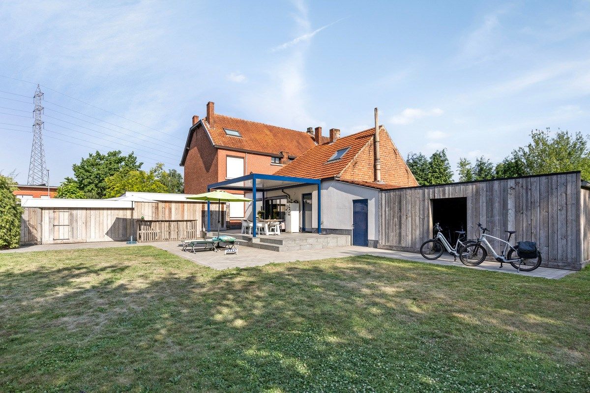 Ruim ingedeelde woning met 4 slpks op een mooi perceel van 21 are met achterliggend groen. foto 28