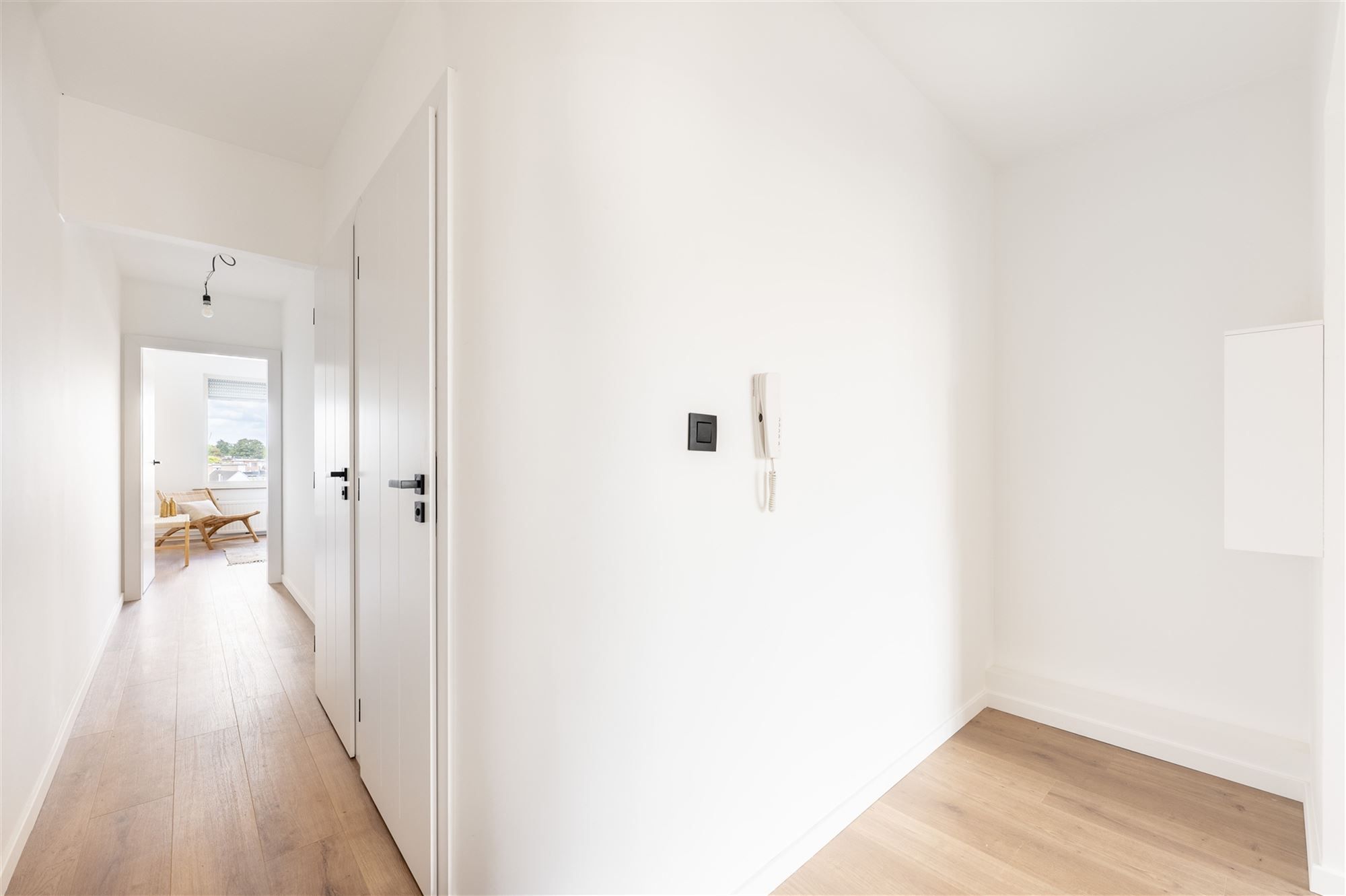 Gerenoveerd 2 slk appartement + garage foto 19