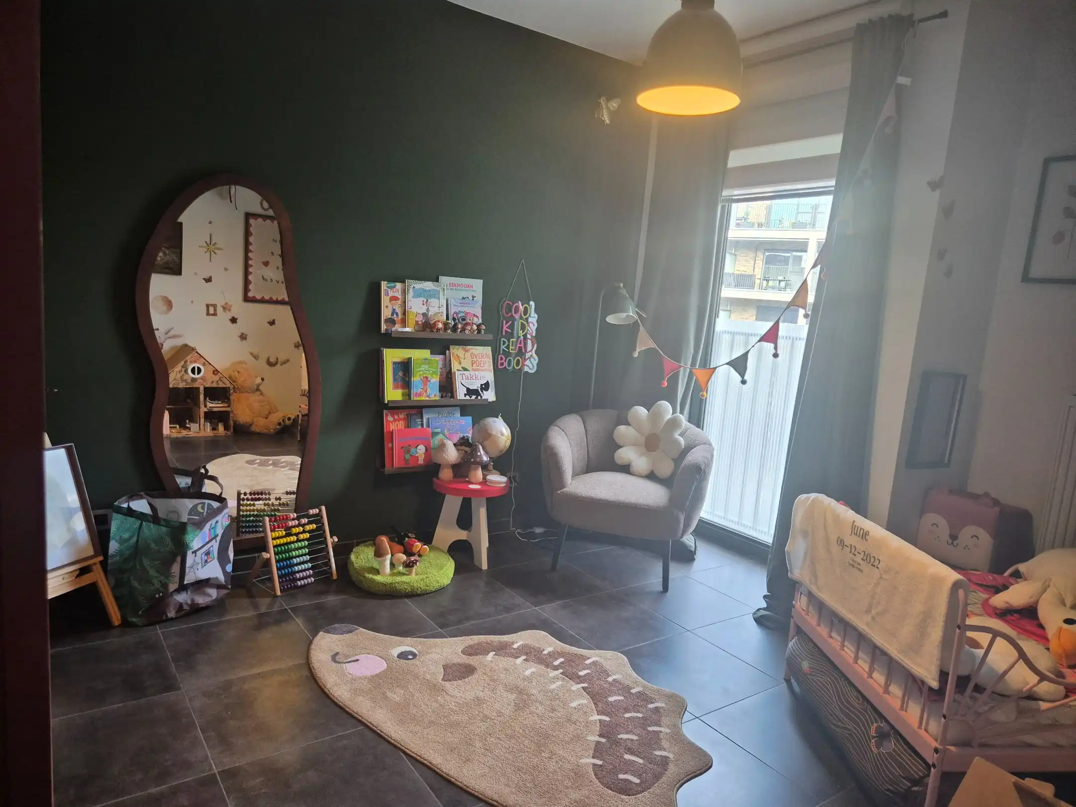 Mooi appartement met 2 slpk, ruim terras en parking foto 9