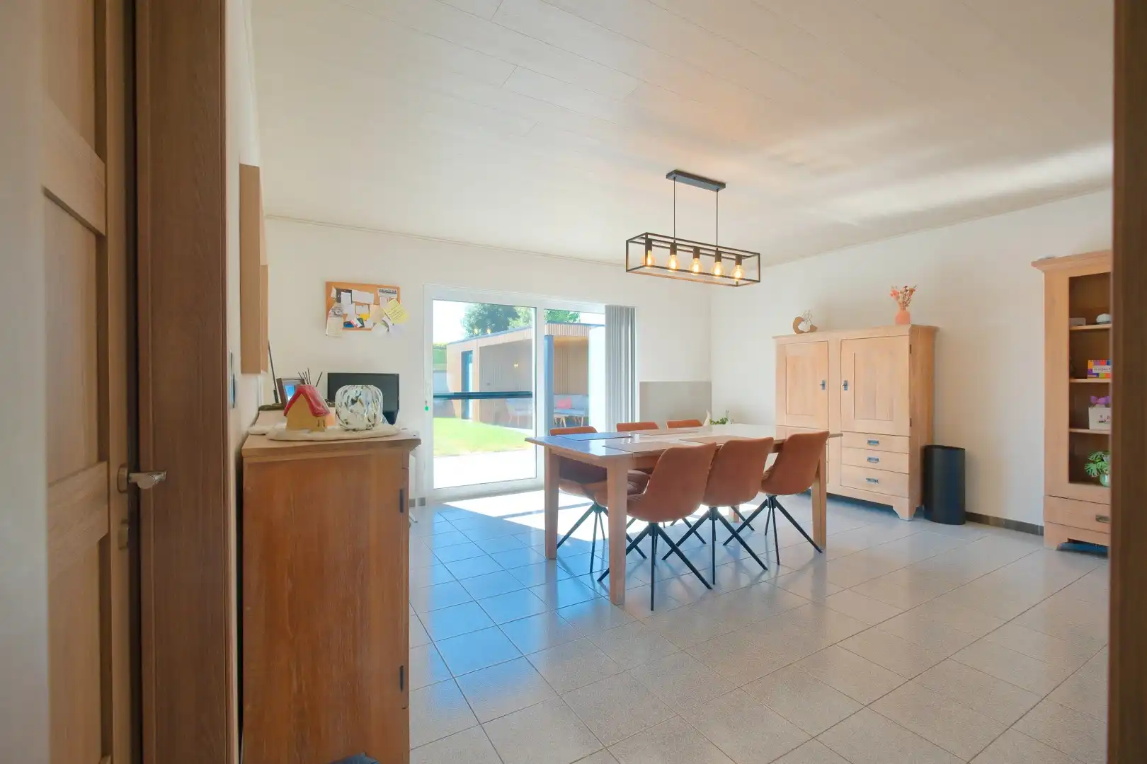 LICHTERVELDE - Open bebouwing met 2 slpks en garage op perceel van 486 m² foto 3