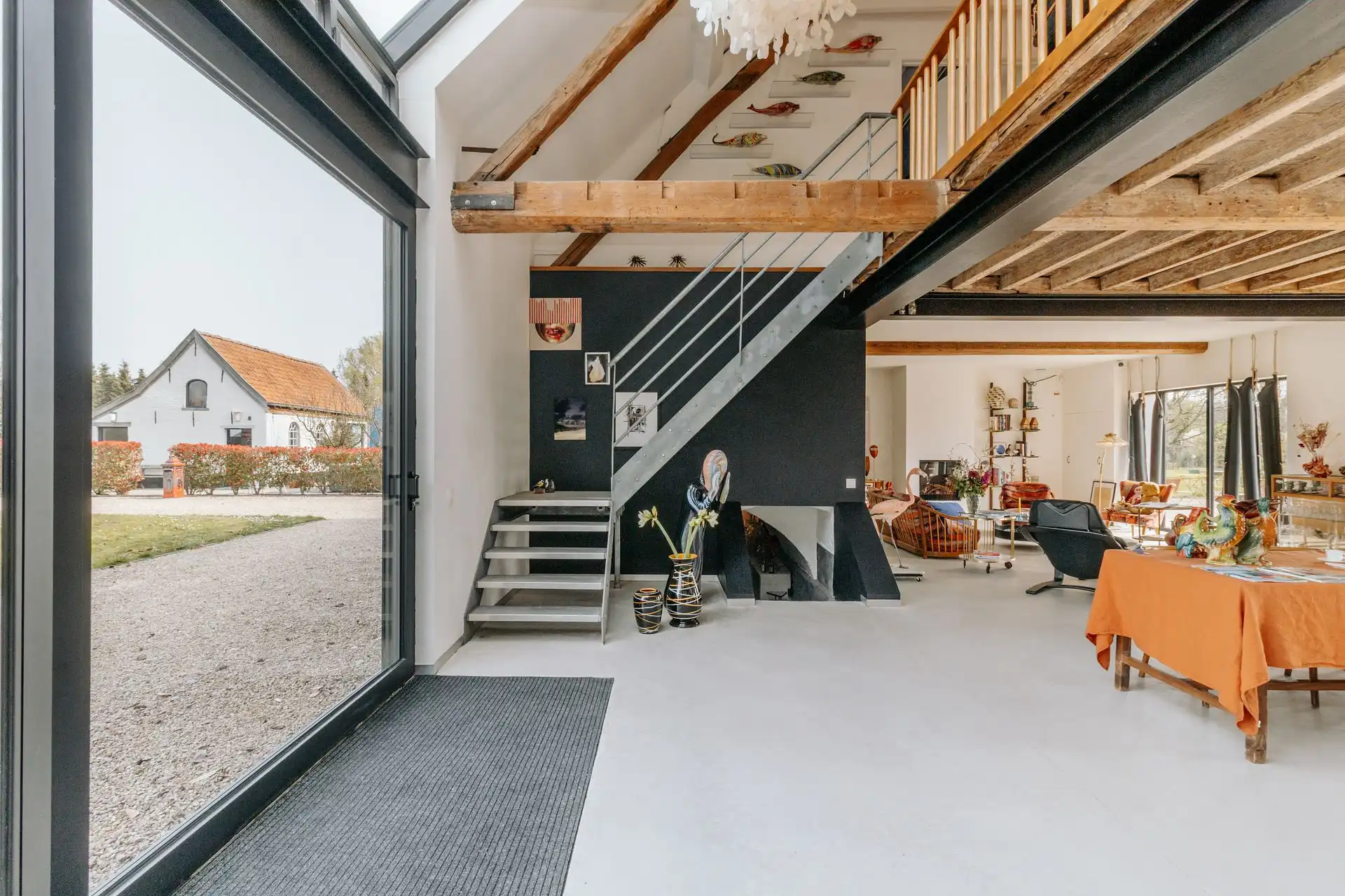 Uniek landgoed met hoeve, atelier, gastenverblijf en stallen foto 7