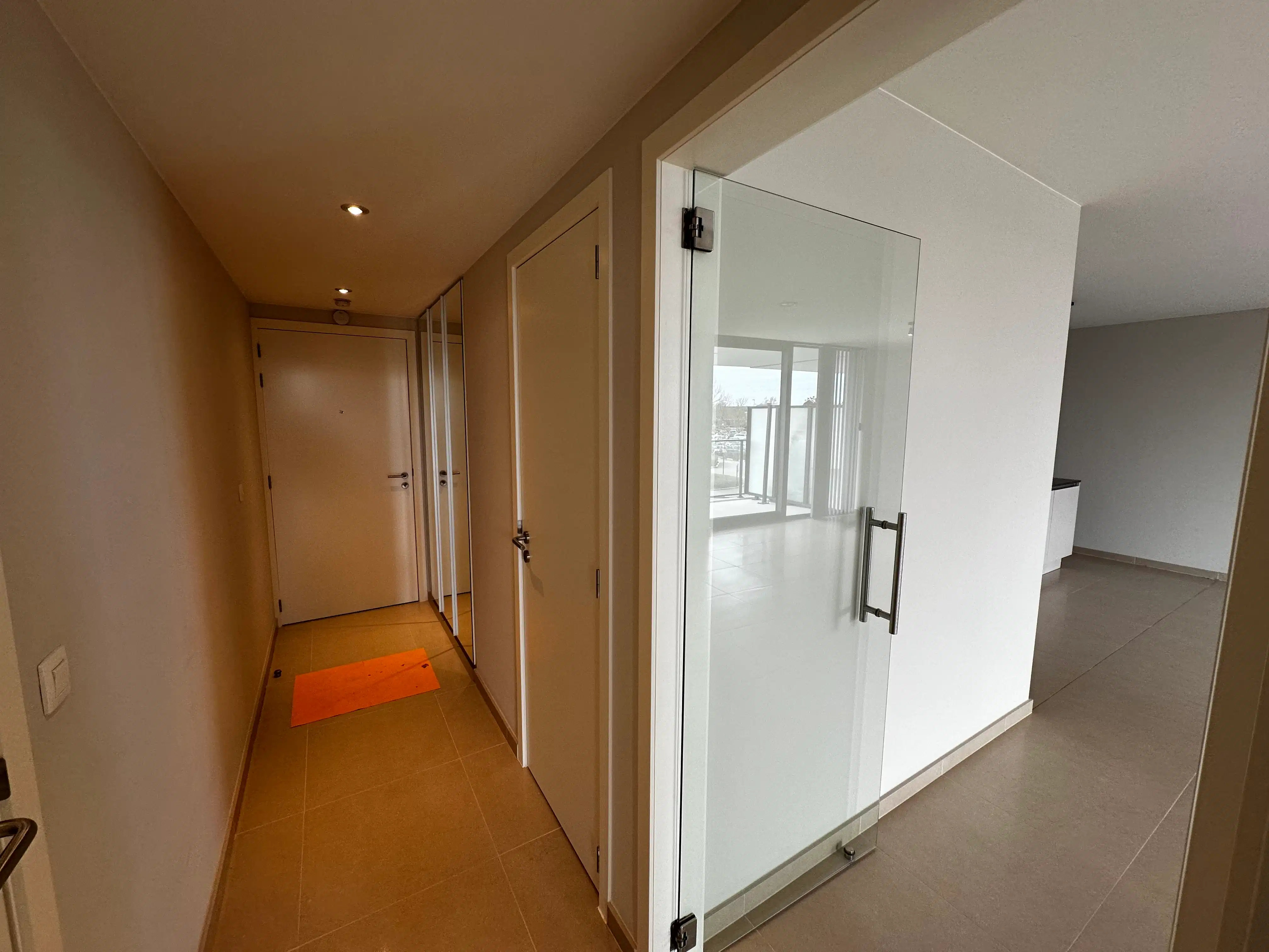 Recent één slaapkamer appartement in centrum van Aalter foto 3