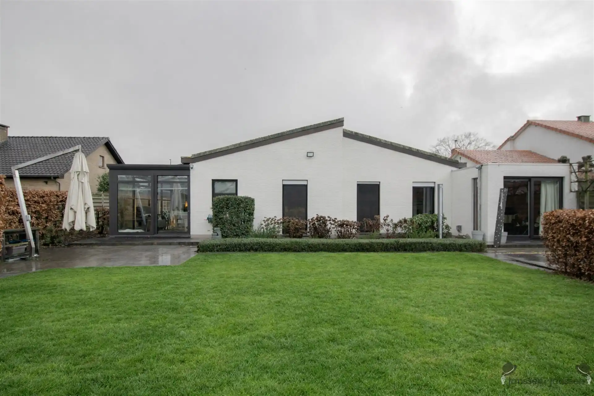 Rustig gelegen gelijkvloerse woning met 3 slaapkamers en wellnessruimte foto 2