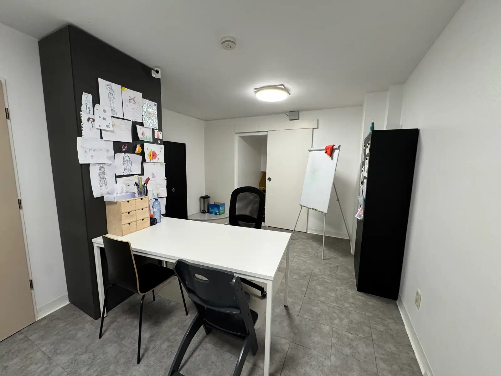 Gunstig gelegen kantoor foto 4