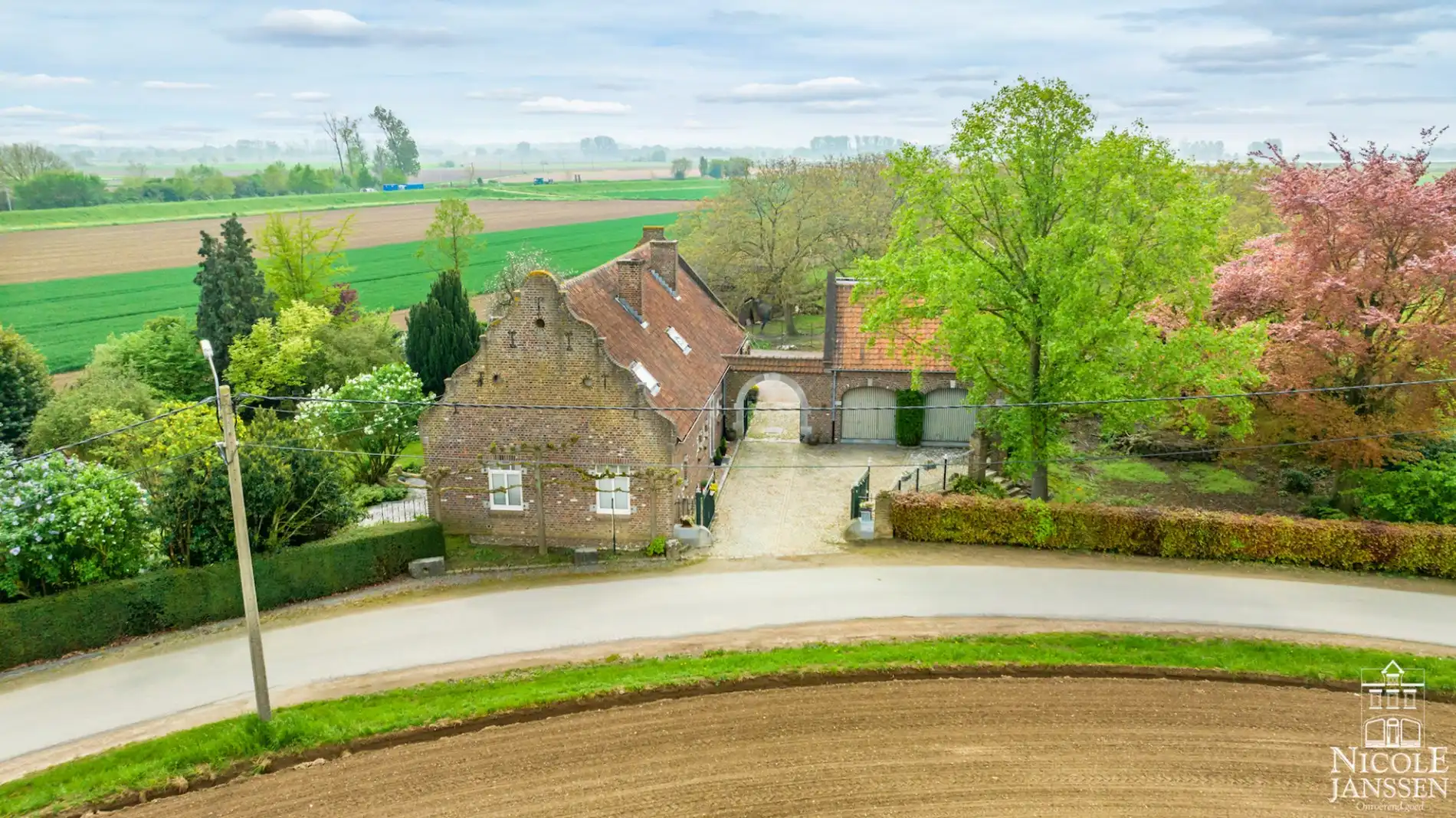 Zeer charmante hoevewoning met dubbele garage op een unieke locatie in Heppeneert  foto 25
