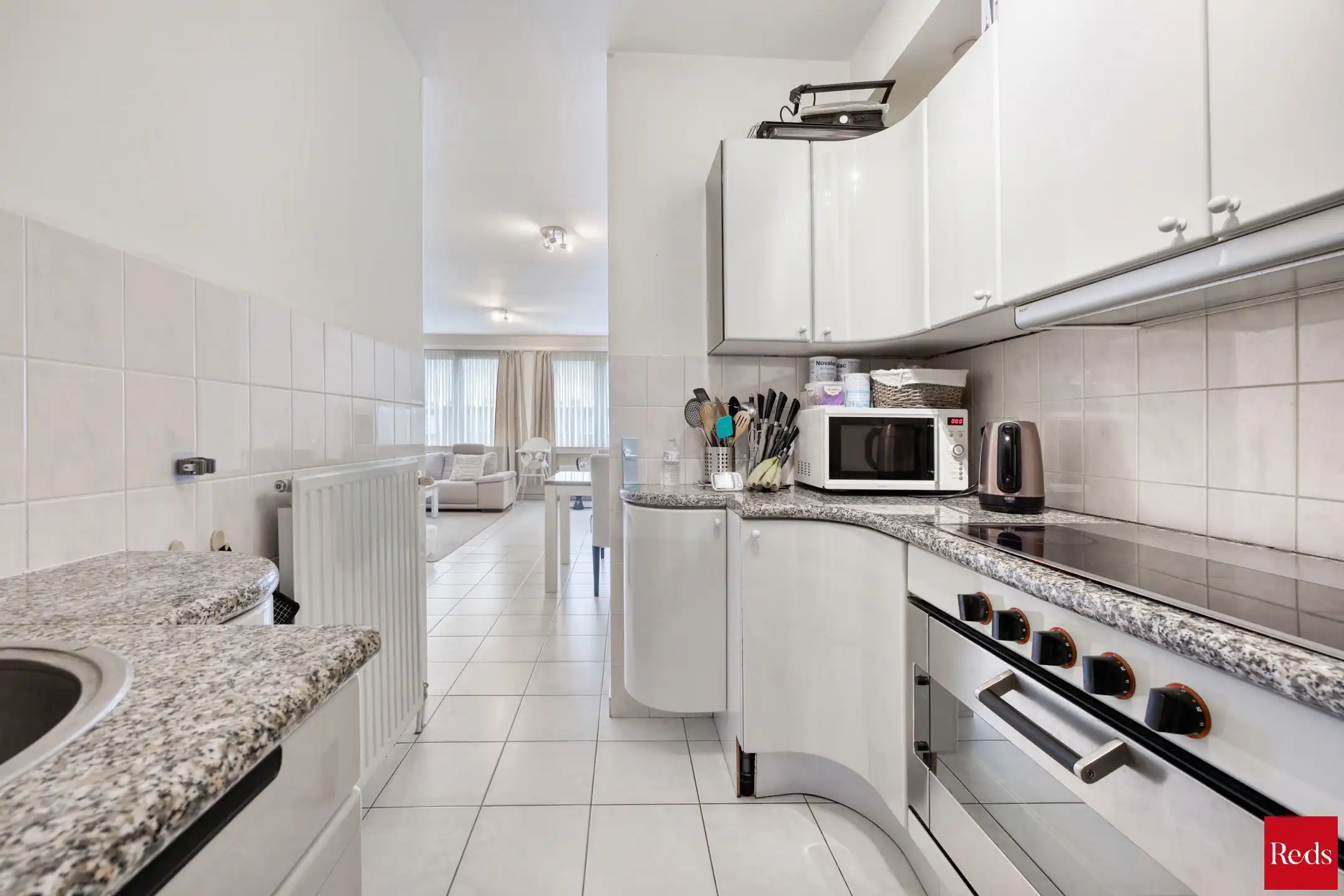Opbrengsteigendom met 3 verhuurde appartementen nabij stad  foto 9