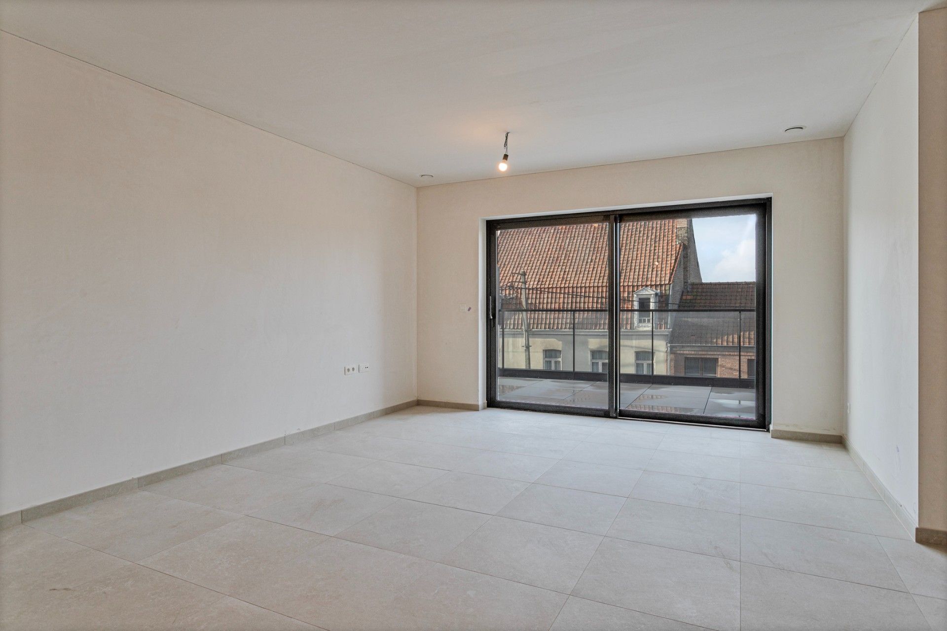 Ruim één-slaapkamerappartement in het centrum! foto 4