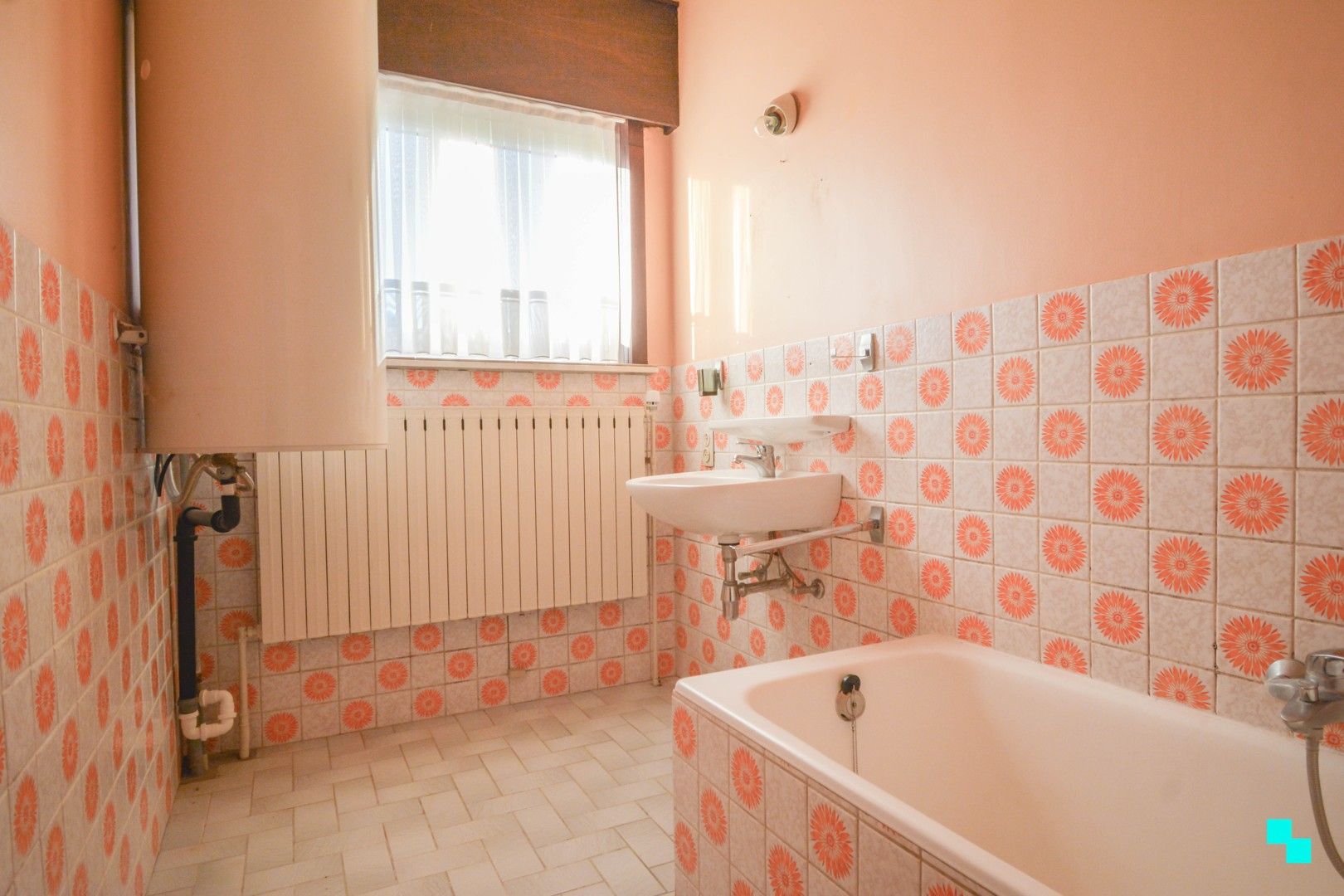 Te renoveren eengezinswoning met magazijn te Hooglede foto 18