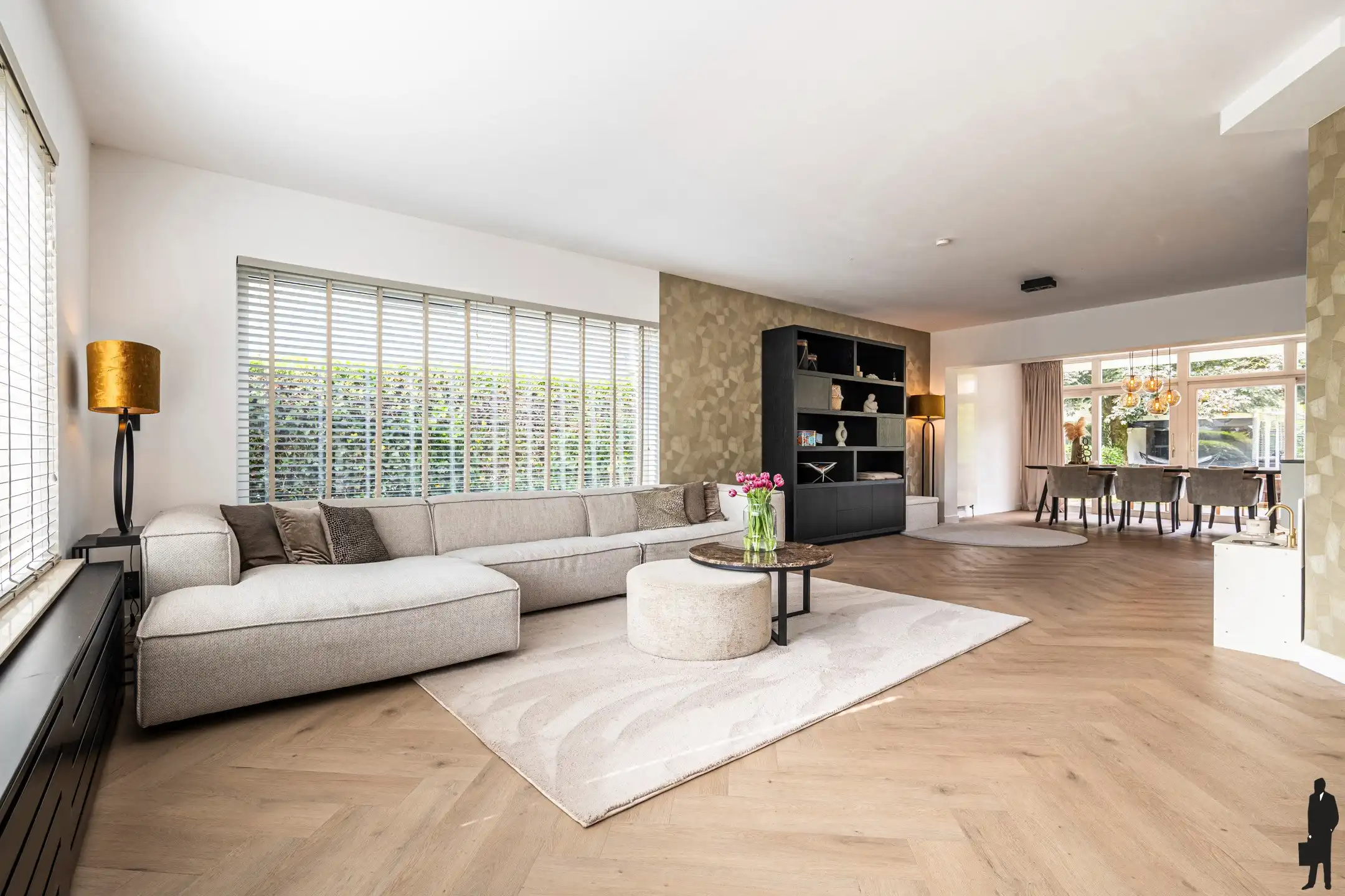 luxe afgewerkte vrijstaande woning op 842 m² in Poppel. foto 3